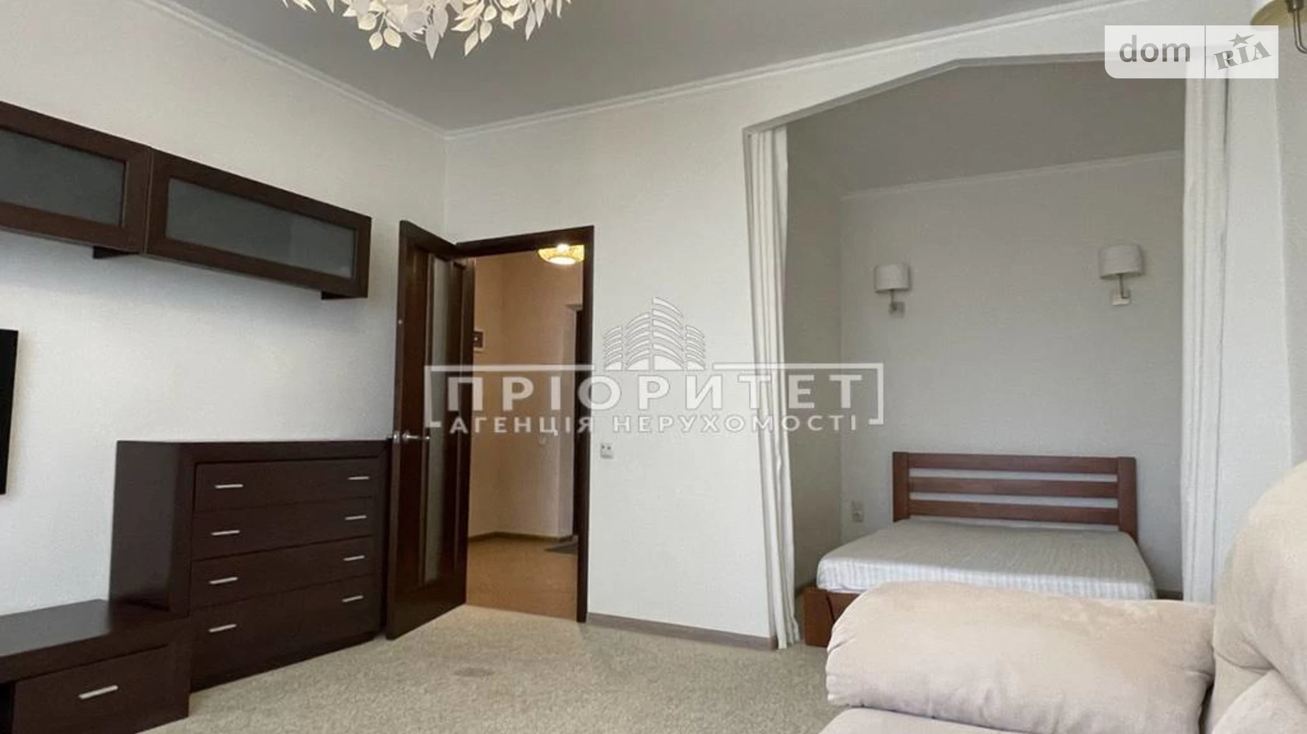 Продается 1-комнатная квартира 46.9 кв. м в Одессе, мас. Радужный - фото 2
