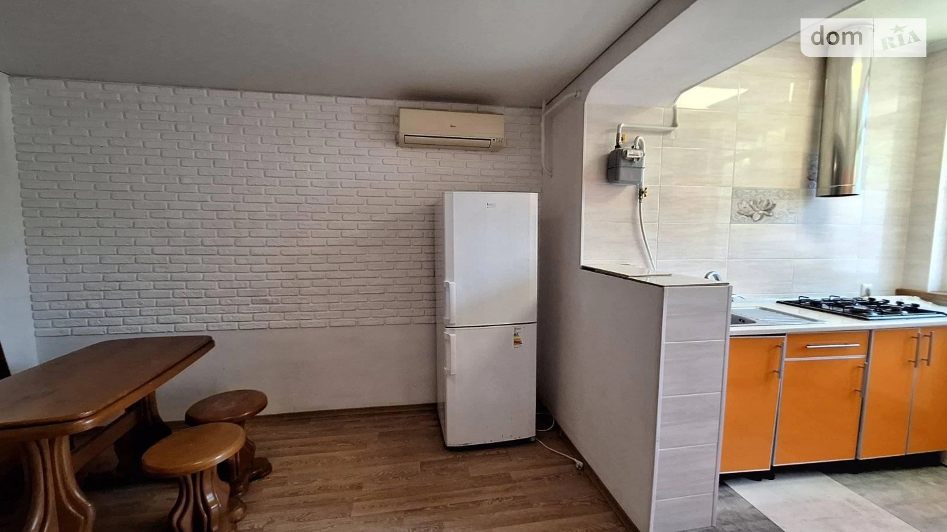 Продається 3-кімнатна квартира 70 кв. м у Чорноморську, вул. Захисників України(1 Травня) - фото 2
