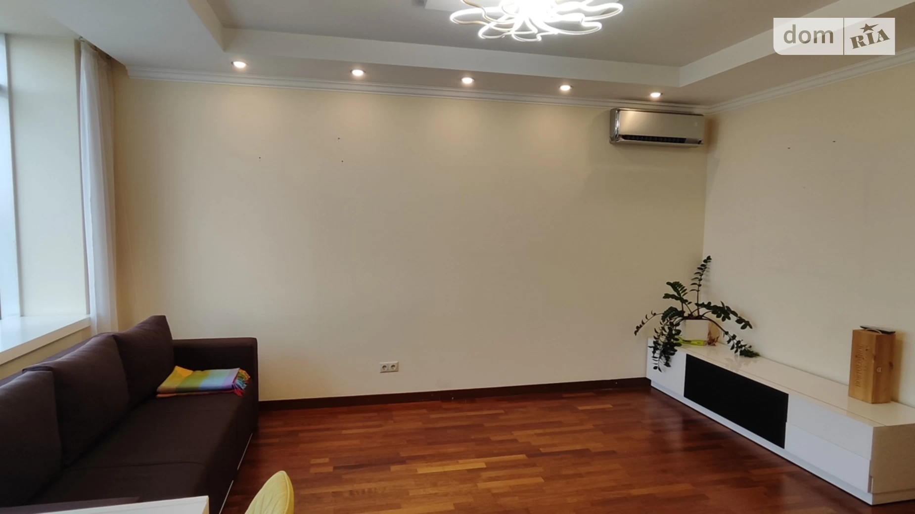 Продается 3-комнатная квартира 101 кв. м в Киеве, ул. Дегтяревская, 25А/1 - фото 2