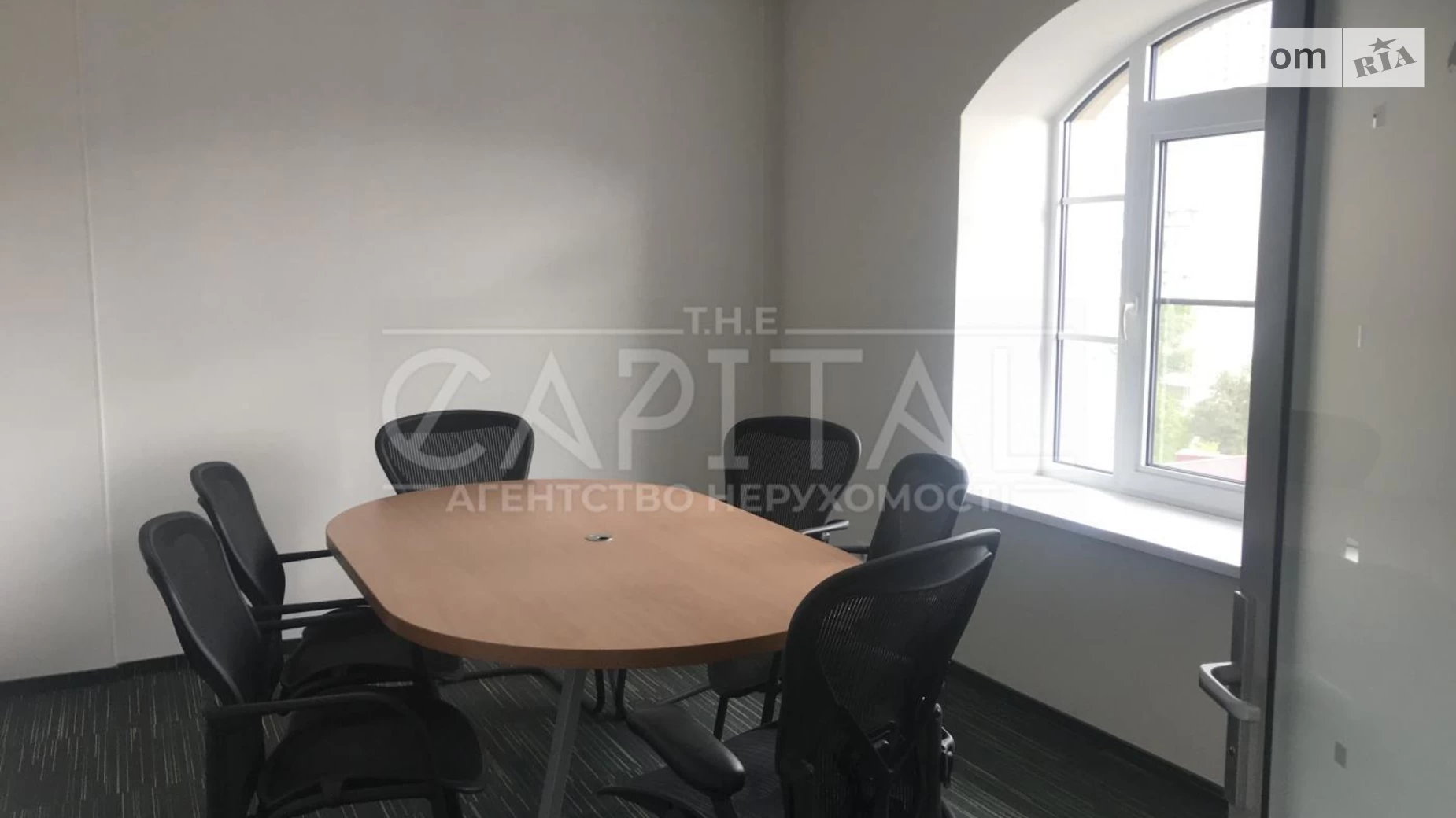 Сдается в аренду офис 234 кв. м в бизнес-центре, цена: 4212 $ - фото 2