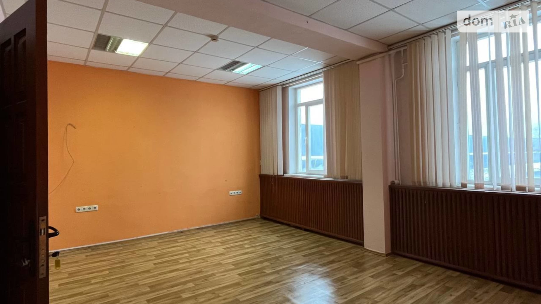 Сдается в аренду помещения свободного назначения 30 кв. м в 4-этажном здании, цена: 5100 грн - фото 2