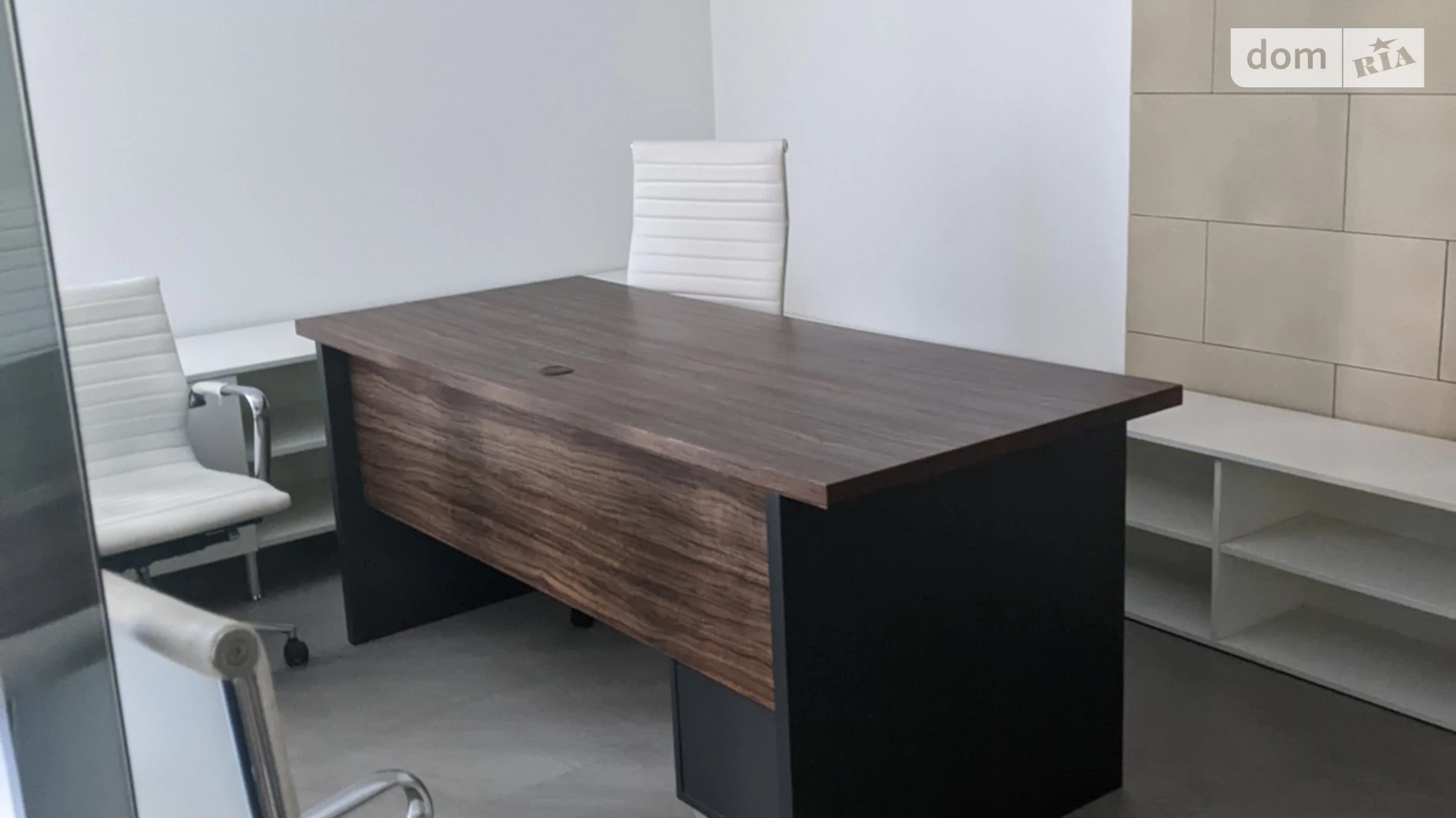 Сдается в аренду офис 160 кв. м в бизнес-центре, цена: 2400 $ - фото 2