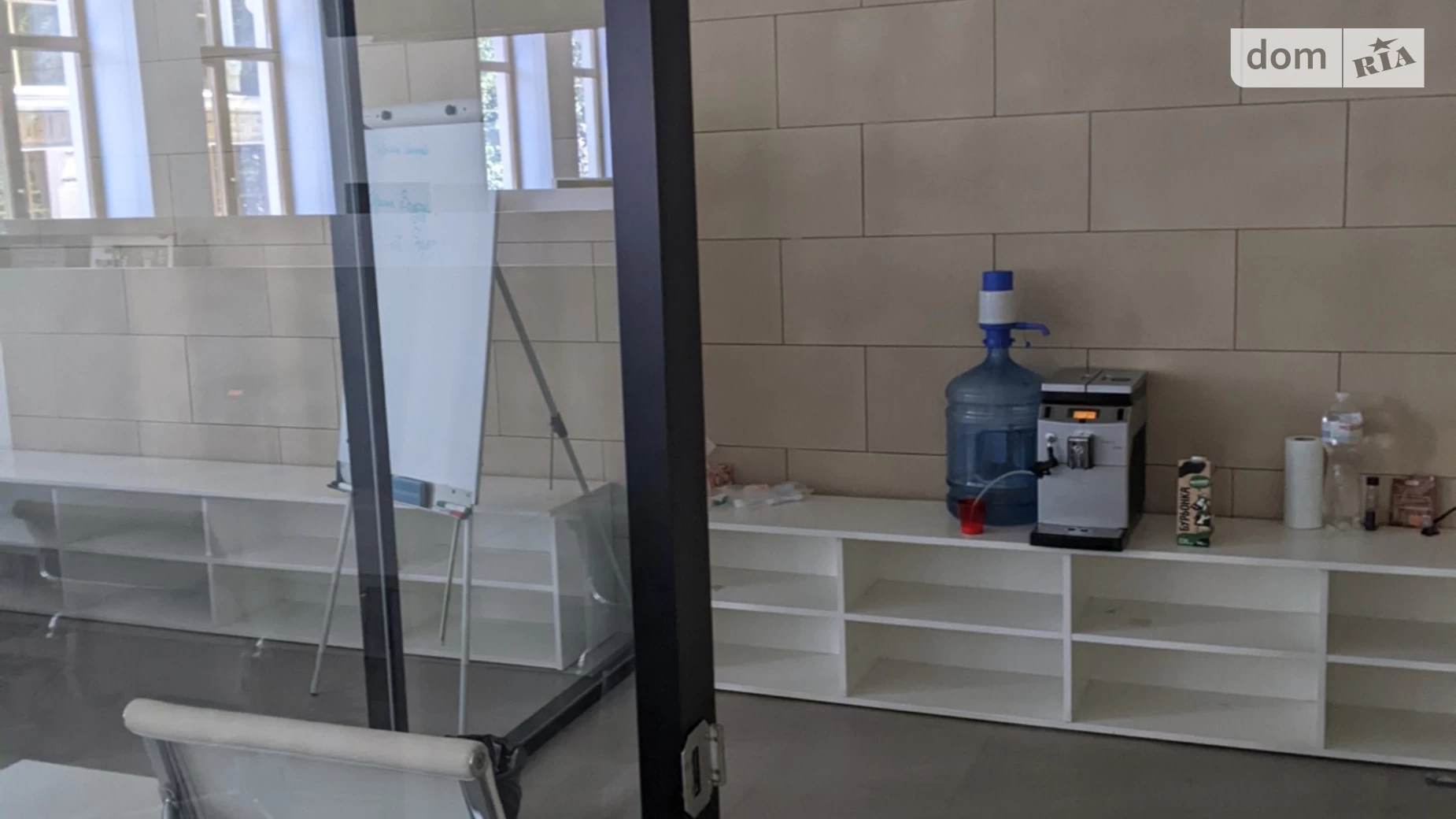 Сдается в аренду офис 160 кв. м в бизнес-центре, цена: 2400 $ - фото 3