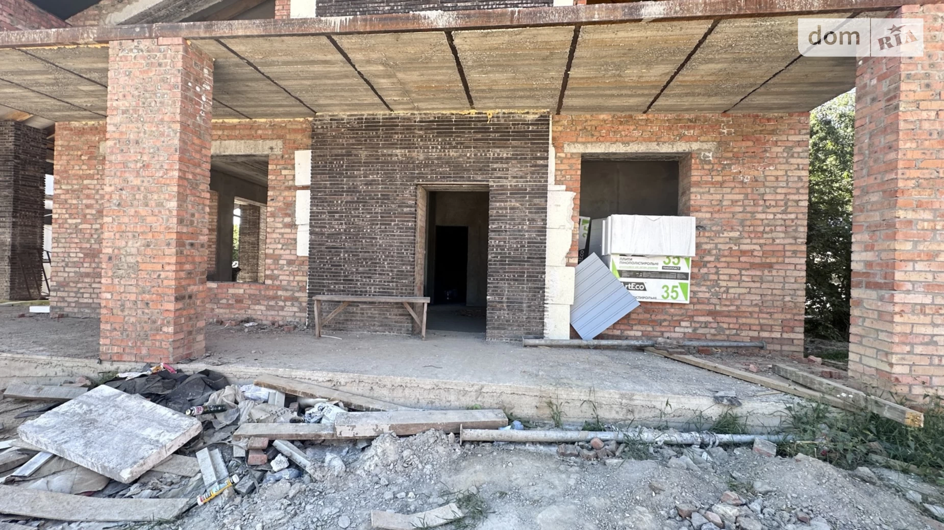 Продается дом на 2 этажа 155 кв. м с бассейном, цена: 150000 $ - фото 2