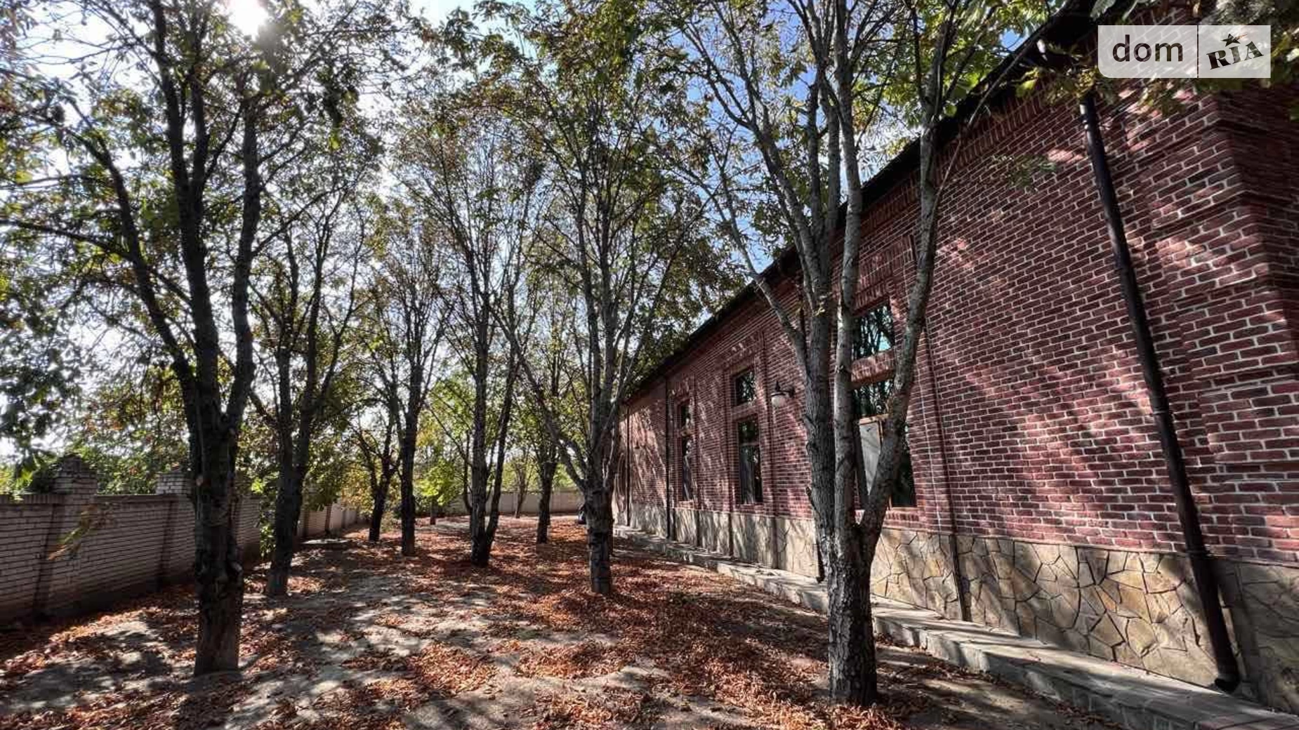 Продается одноэтажный дом 556 кв. м с террасой, цена: 150000 $ - фото 2