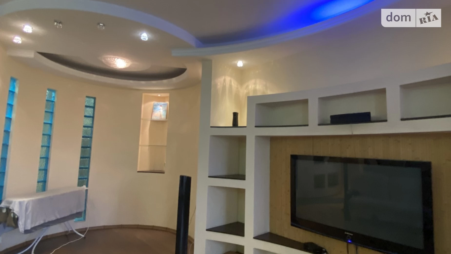 Продается 2-комнатная квартира 87 кв. м в Харькове, ул. Ромена Роллана, 15А - фото 2