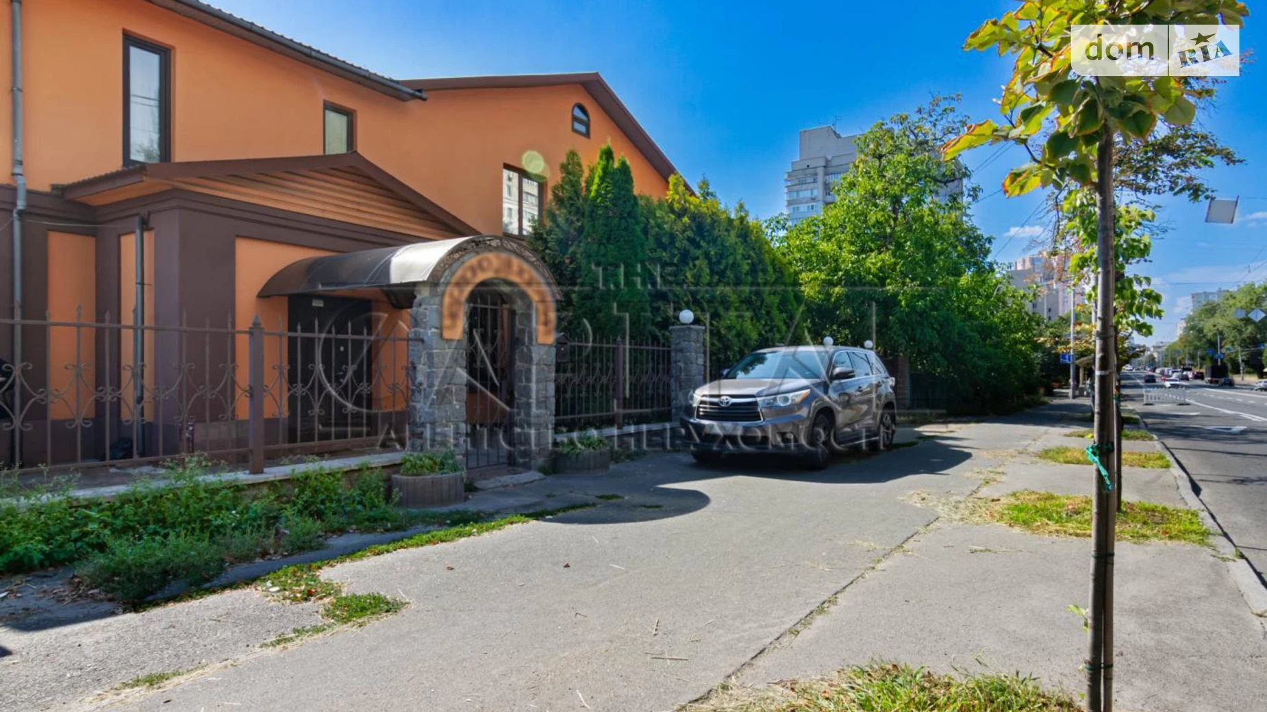 Сдается в аренду офис 300 кв. м в бизнес-центре, цена: 2500 $ - фото 2