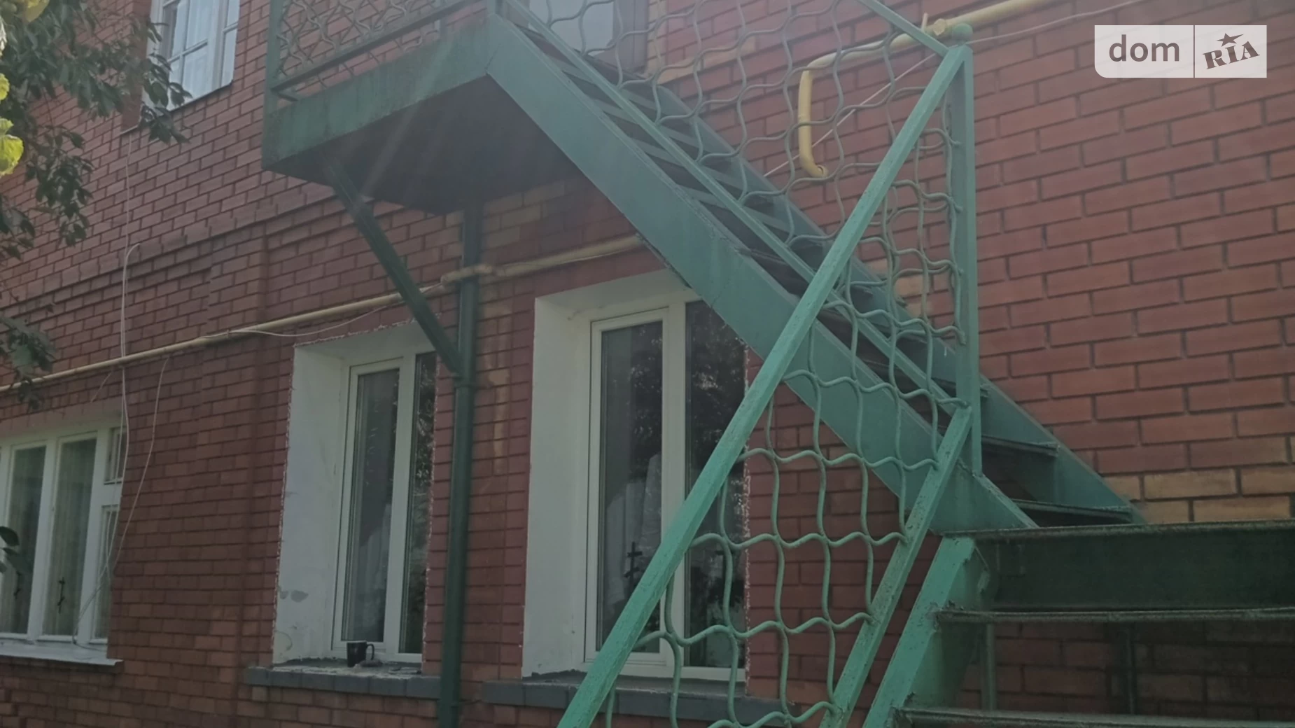 Продается дом на 2 этажа 130 кв. м с садом, цена: 150000 $ - фото 4
