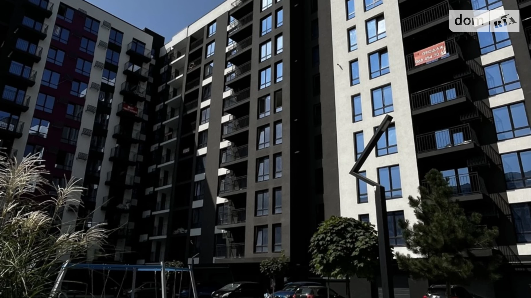 Продается 2-комнатная квартира 71.6 кв. м в Ивано-Франковске, ул. Крайковского, 1А - фото 2