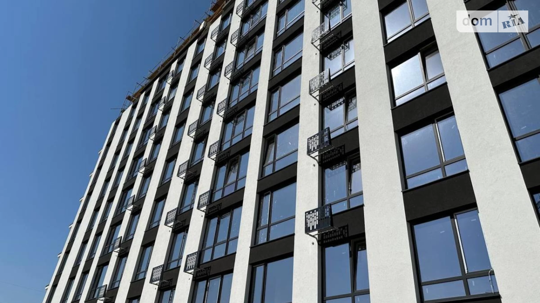 Продается 1-комнатная квартира 36 кв. м в Ивано-Франковске, ул. Ленкавского - фото 2