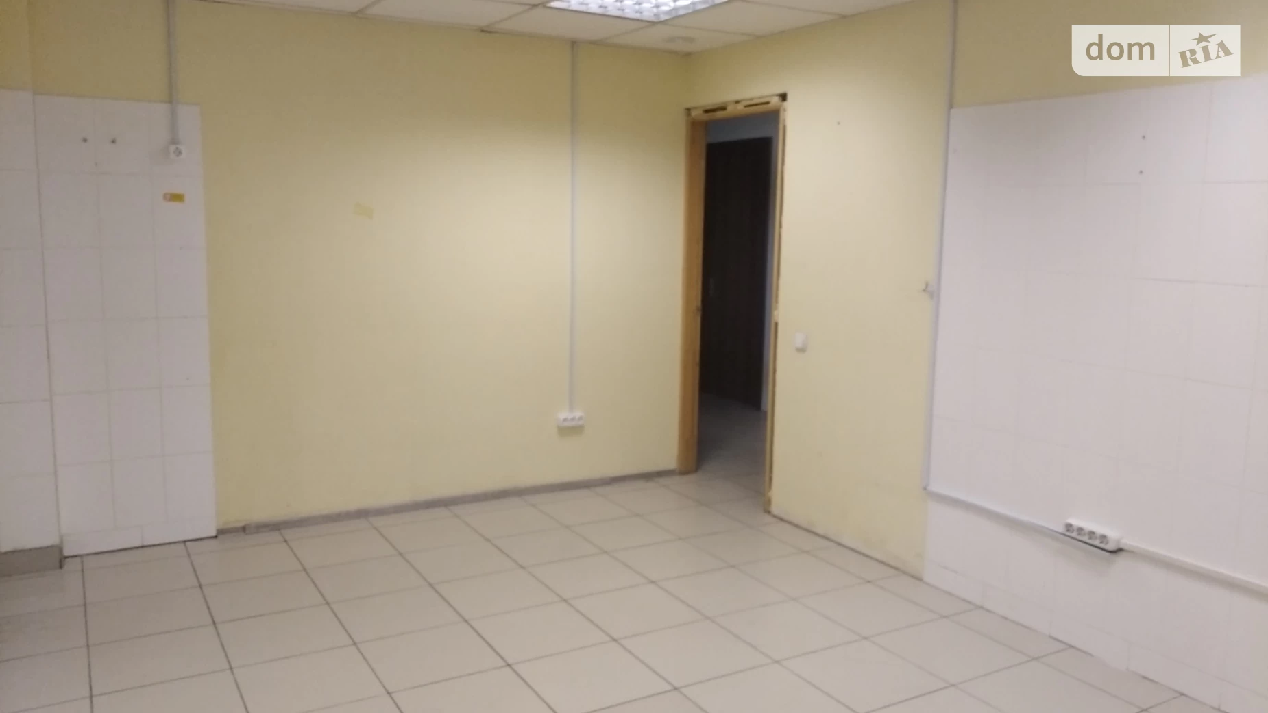 Сдается в аренду помещения свободного назначения 97.17 кв. м в 3-этажном здании, цена: 14576 грн - фото 4