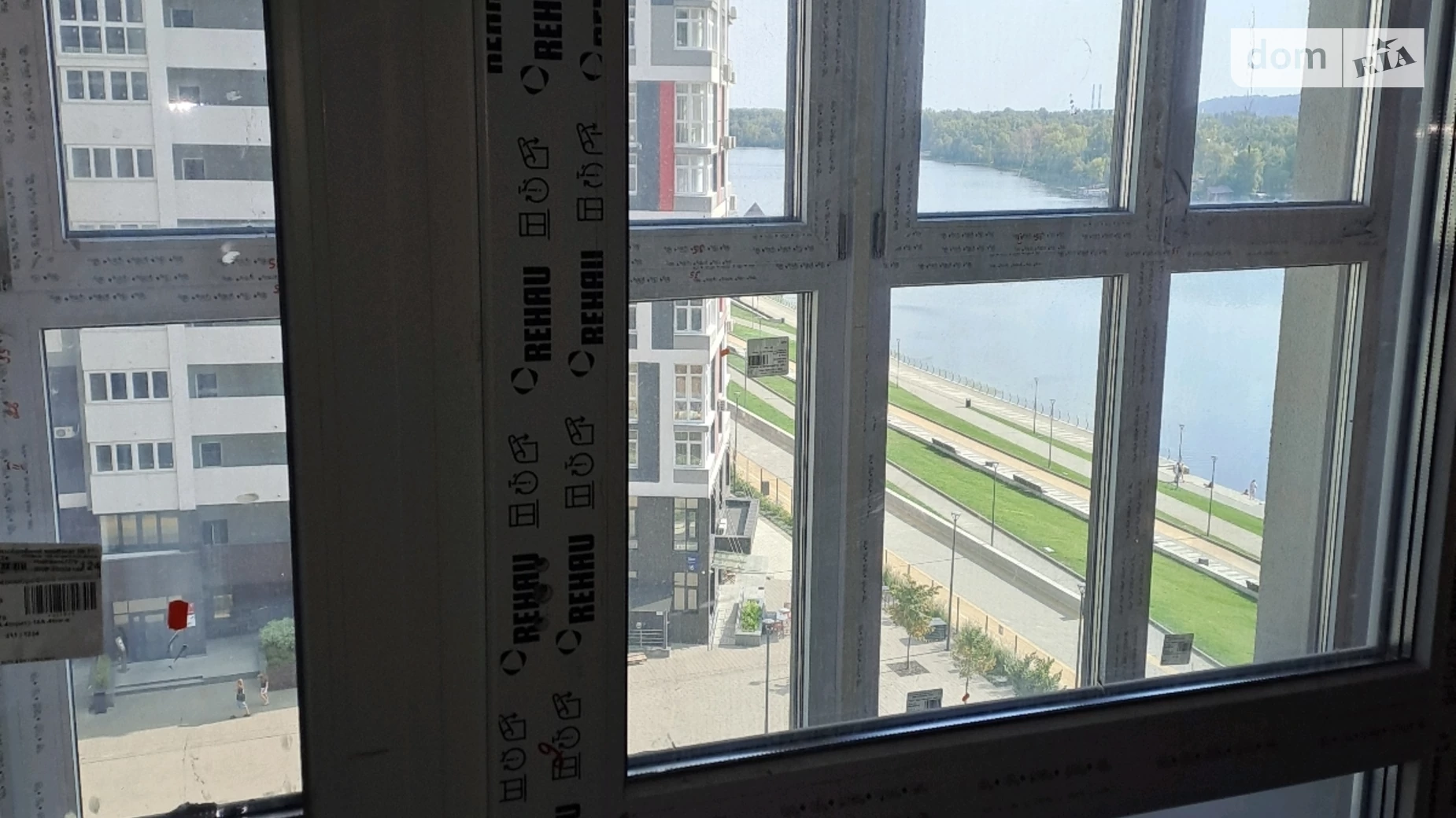 Продается 1-комнатная квартира 53 кв. м в Киеве, ул. Евгения Маланюка(Сагайдака), 101 - фото 3