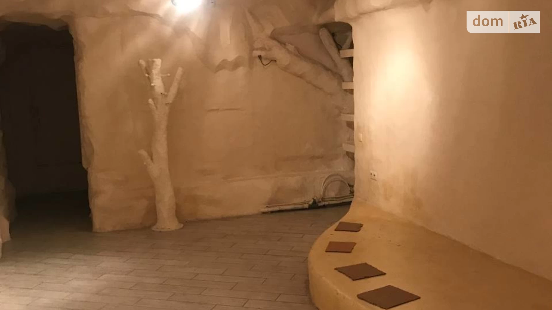Здається в оренду приміщення вільного призначення 168 кв. м в 5-поверховій будівлі, цена: 1000 € - фото 4