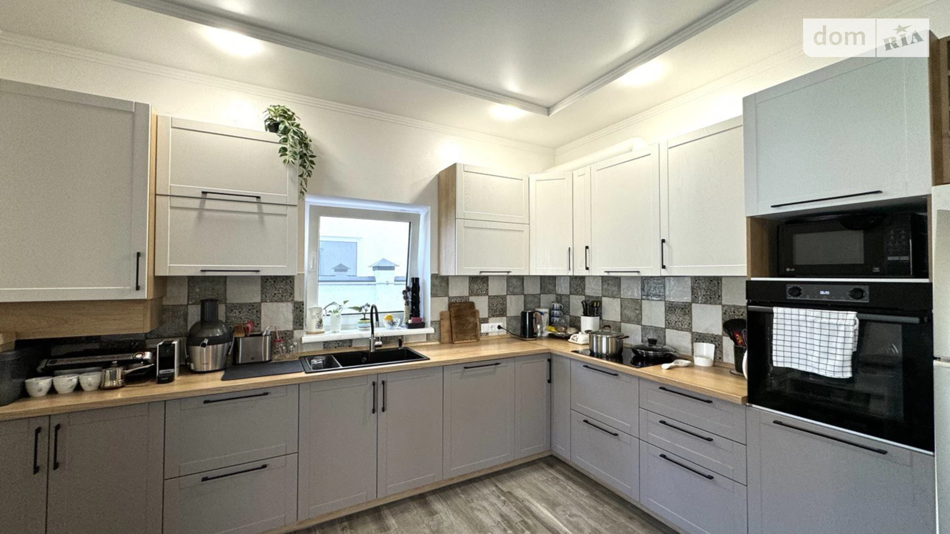 Продается дом на 2 этажа 165 кв. м с верандой, цена: 175000 $ - фото 3
