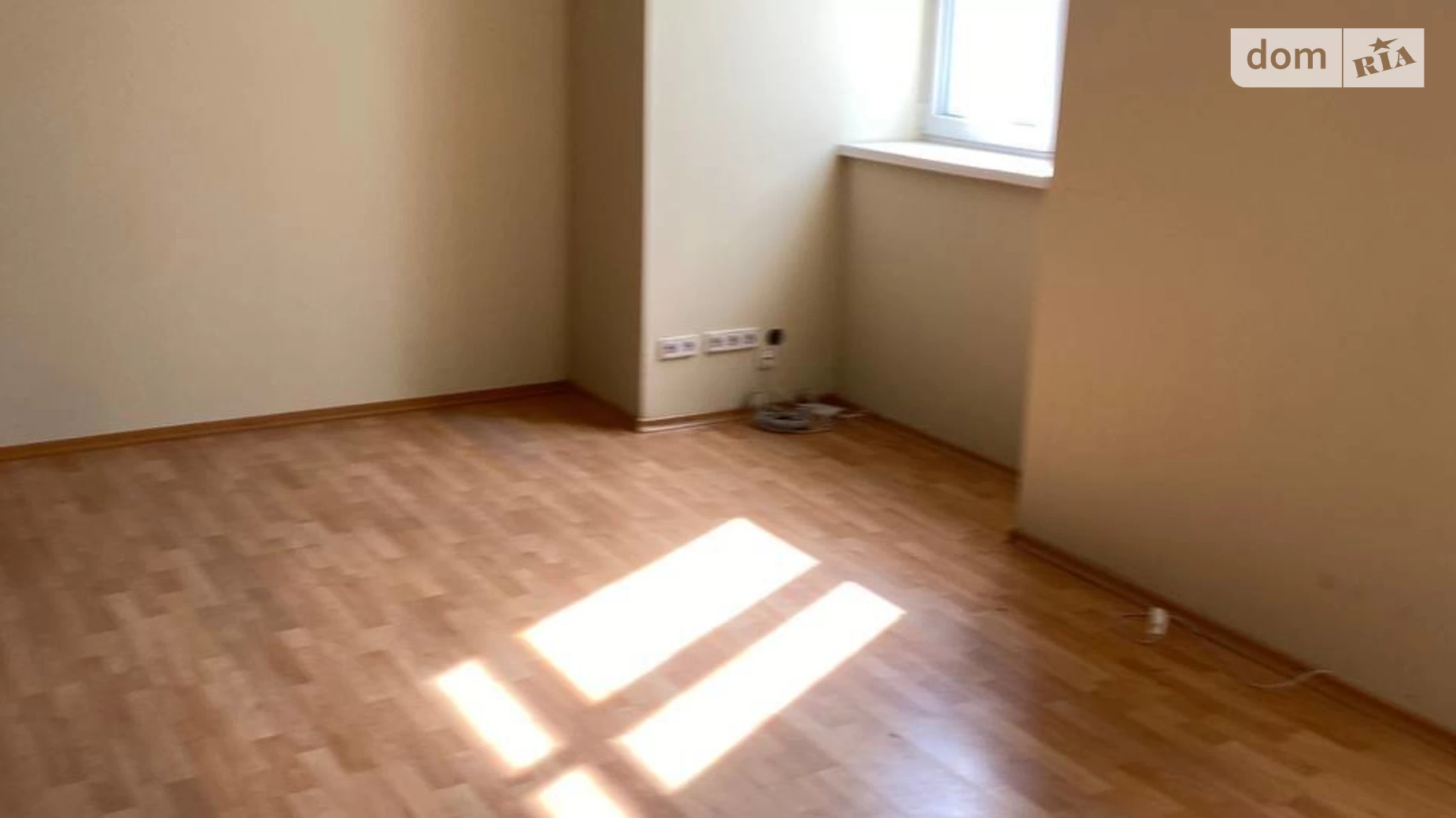 Сдается в аренду офис 73.1 кв. м в бизнес-центре, цена: 21199 грн - фото 2