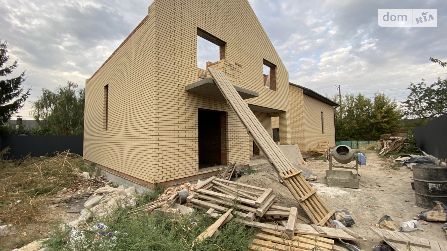 Продается дом на 2 этажа 123 кв. м с садом, цена: 115000 $ - фото 3