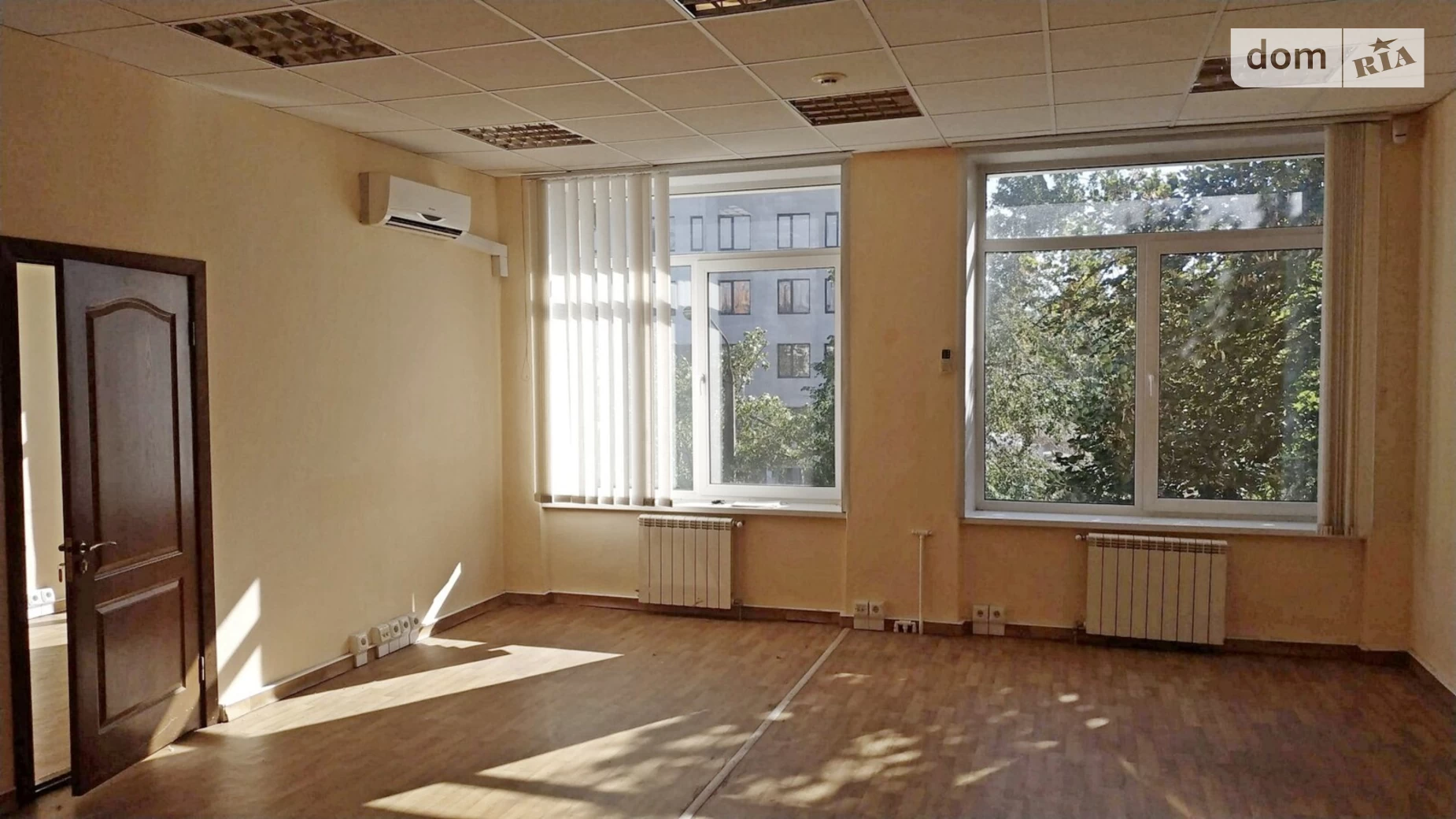 Сдается в аренду офис 63 кв. м в бизнес-центре, цена: 16030 грн - фото 3