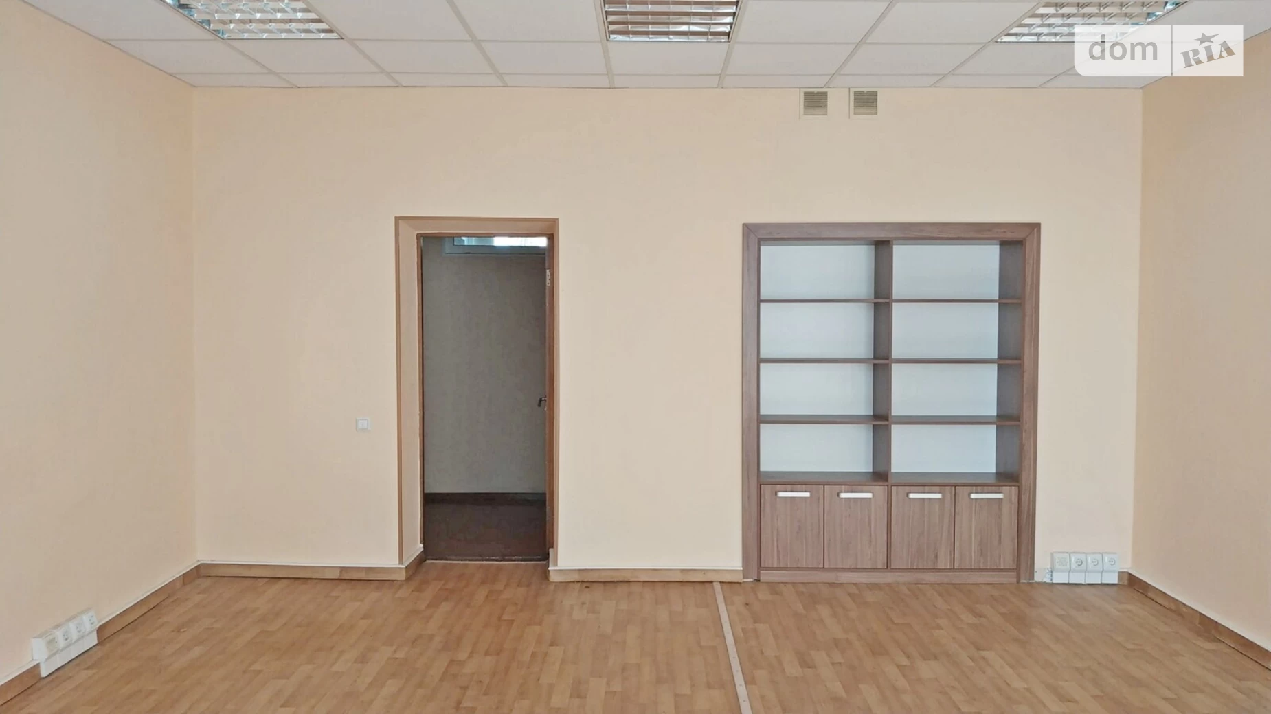 Сдается в аренду офис 63 кв. м в бизнес-центре, цена: 16030 грн - фото 5
