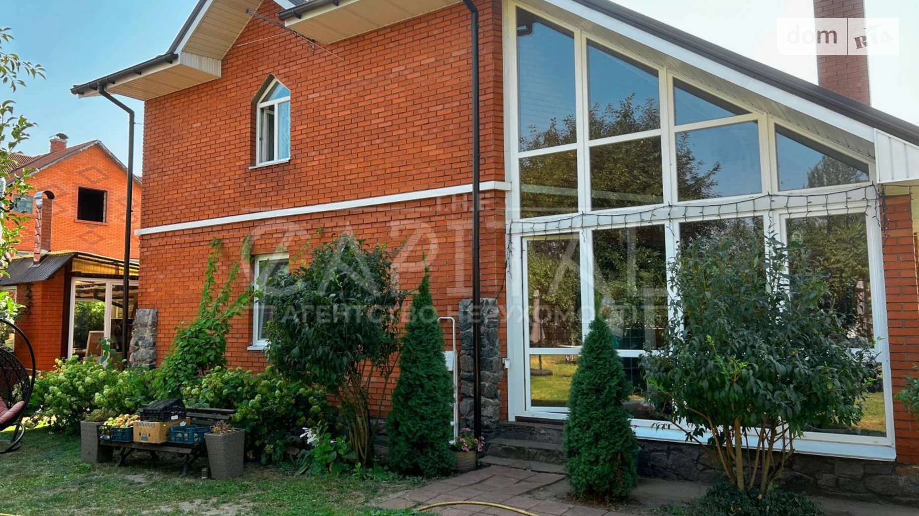 Продается дом на 2 этажа 250 кв. м с баней/сауной, цена: 370000 $ - фото 2