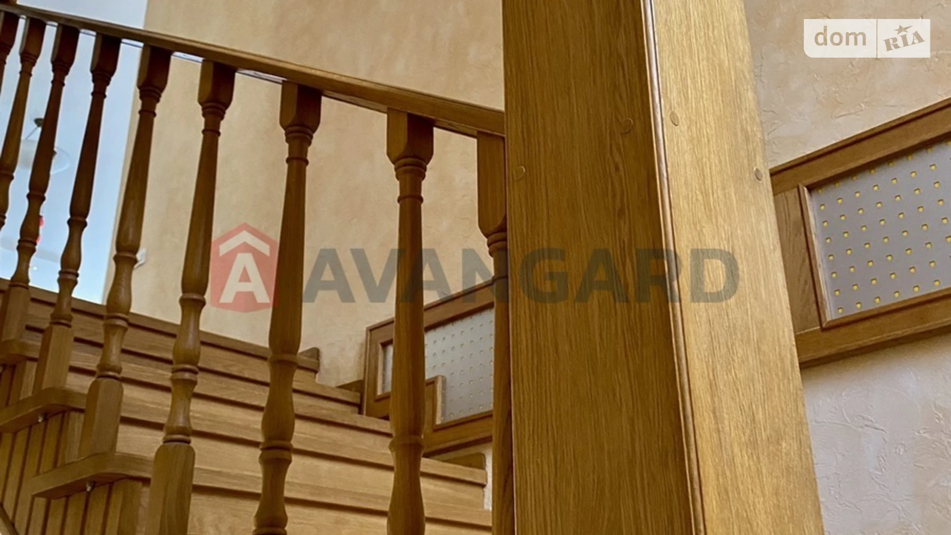 Продается дом на 2 этажа 265 кв. м с мебелью, цена: 225000 $ - фото 3