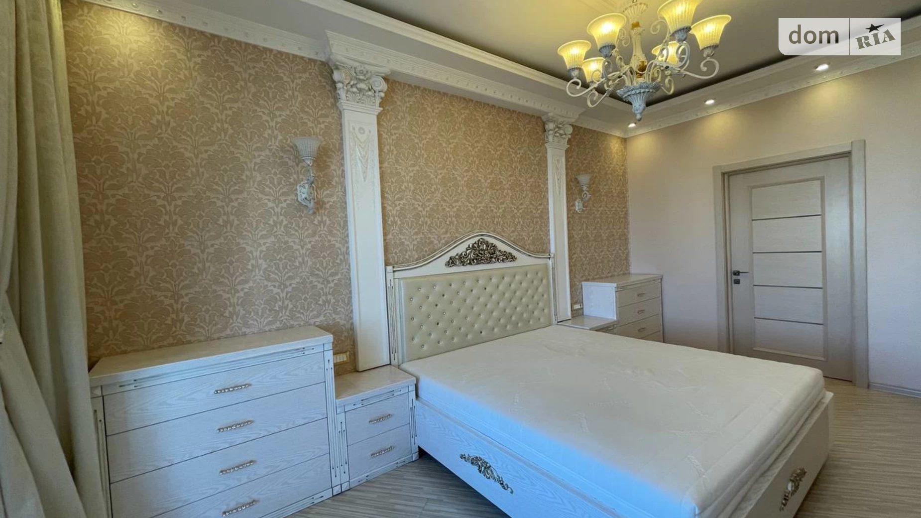 Продается 3-комнатная квартира 113.8 кв. м в Одессе, ул. Балковская, 22А/6 - фото 3