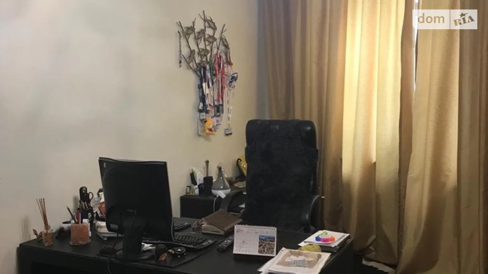 Сдается в аренду офис 100 кв. м в бизнес-центре, цена: 1000 € - фото 2