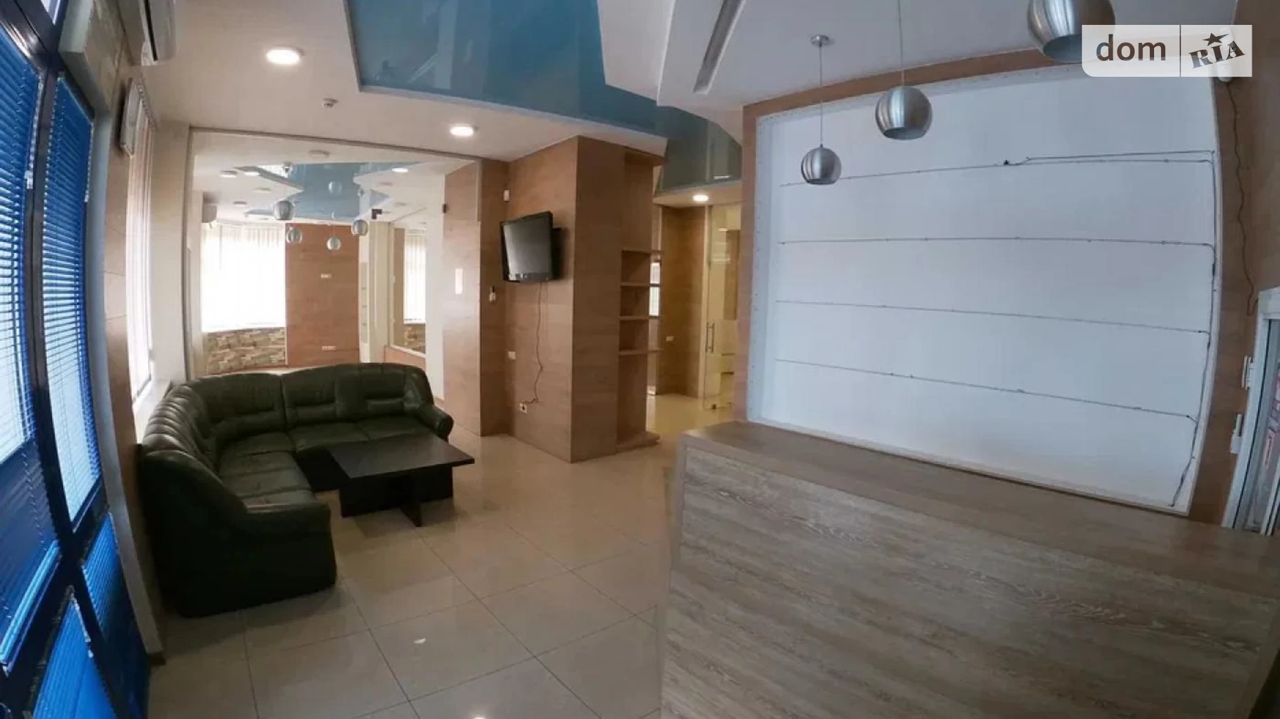 Сдается в аренду офис 122 кв. м в бизнес-центре, цена: 1500 $ - фото 2