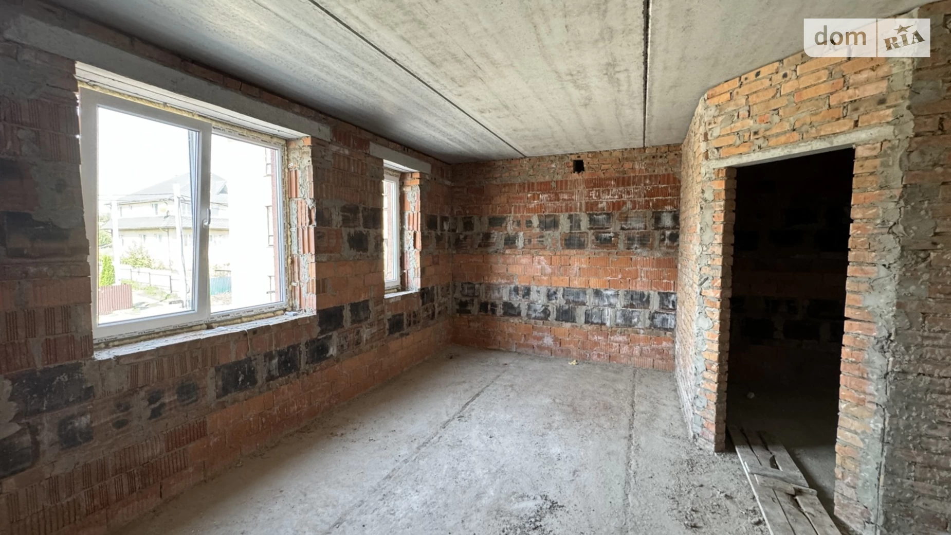Продается 1-комнатная квартира 32 кв. м в Гостомеле, ул. Юбилейная, 4З - фото 2