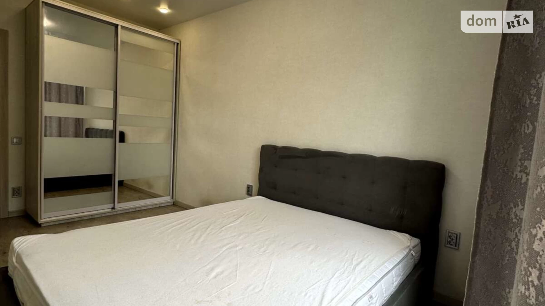 Продается 1-комнатная квартира 42 кв. м в Ирпене, ул. Университетская(Карла Маркса), 3/3 - фото 2