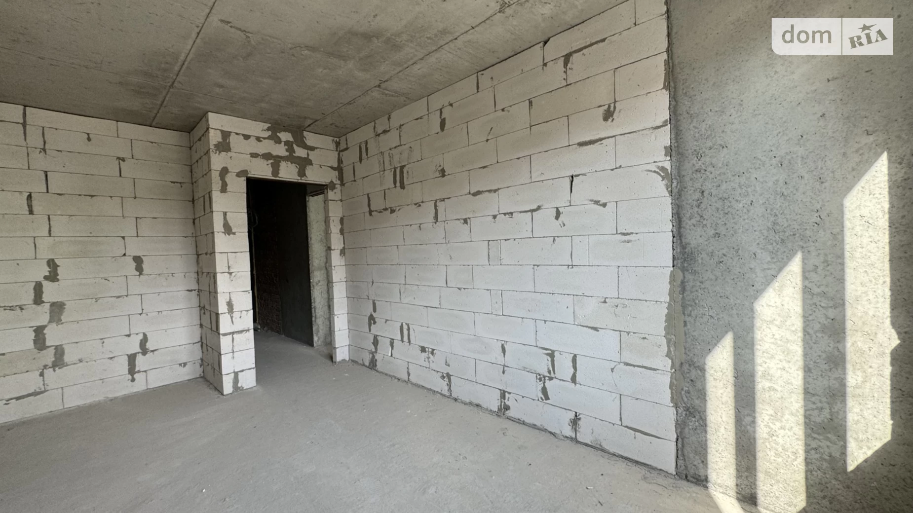 Продается 1-комнатная квартира 42 кв. м в Ирпене, ул. Литературная(Чехова), 27 - фото 3