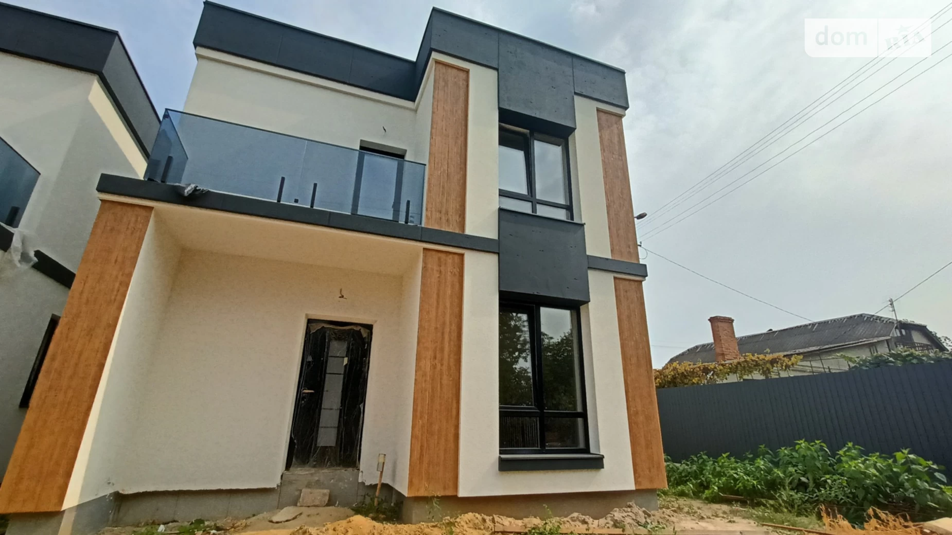 Продается дом на 2 этажа 125 кв. м с подвалом, цена: 140000 $ - фото 2