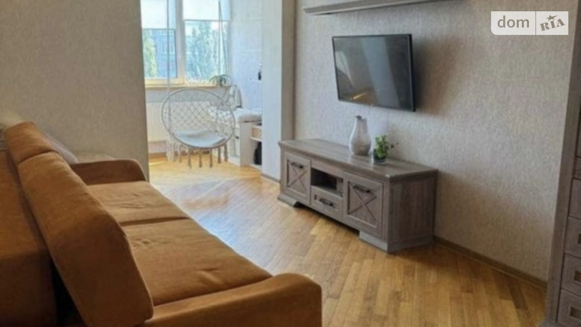 Продается 1-комнатная квартира 43 кв. м в, цена: 62000 $ - фото 2