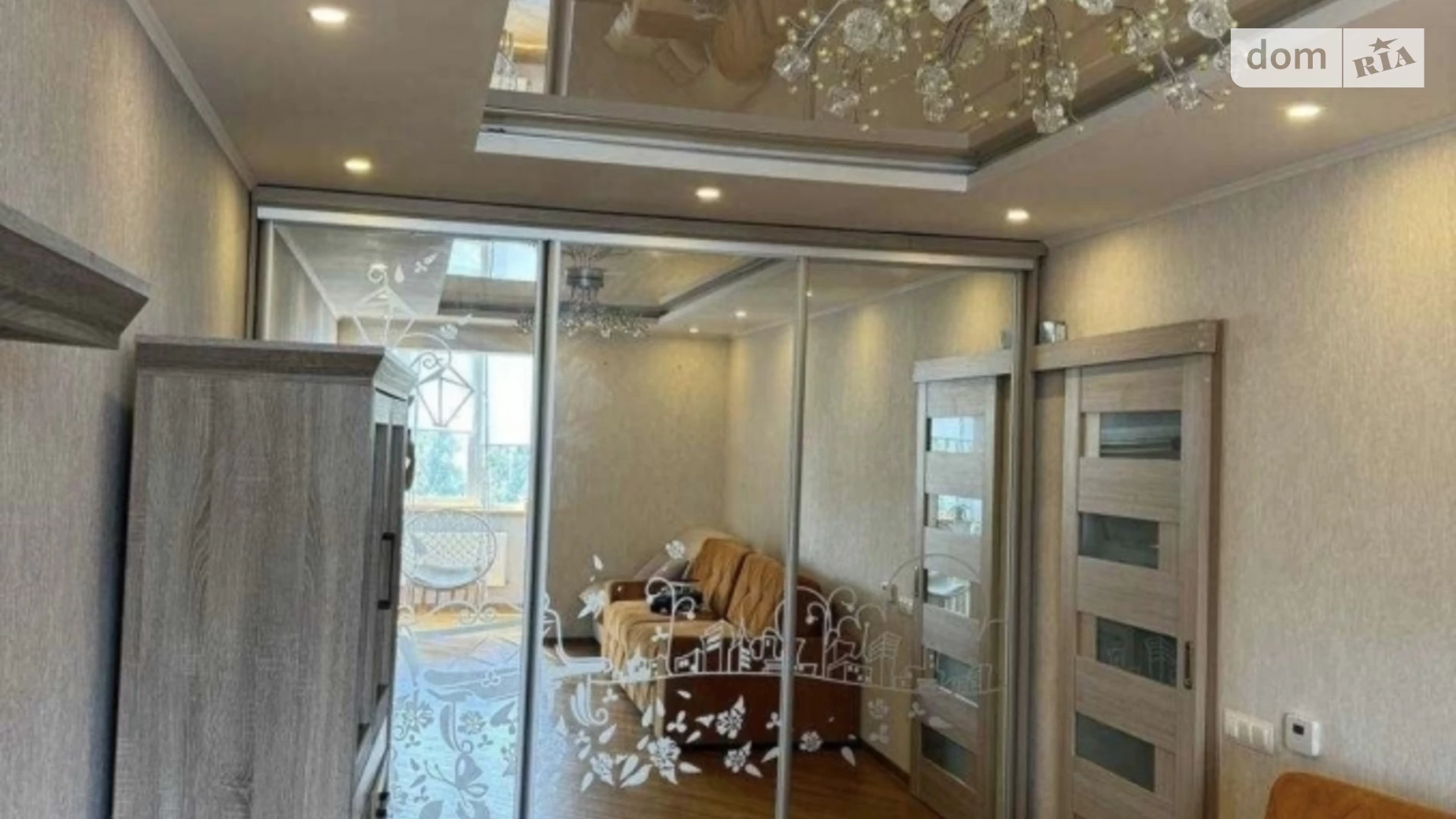 Продается 1-комнатная квартира 43 кв. м в, цена: 62000 $ - фото 4