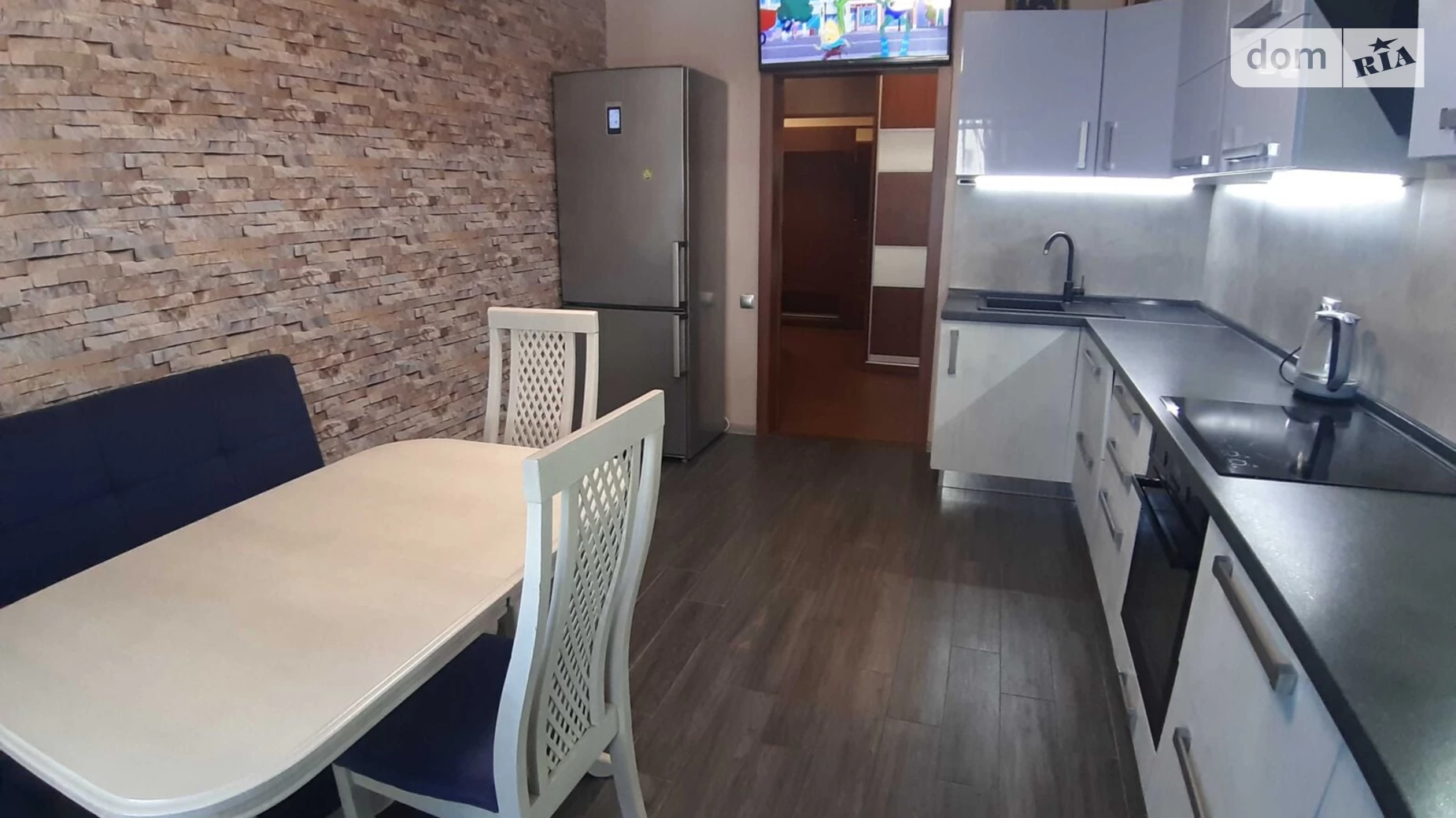 Продается 3-комнатная квартира 92 кв. м в Киеве, ул. Милославская, 4 - фото 2
