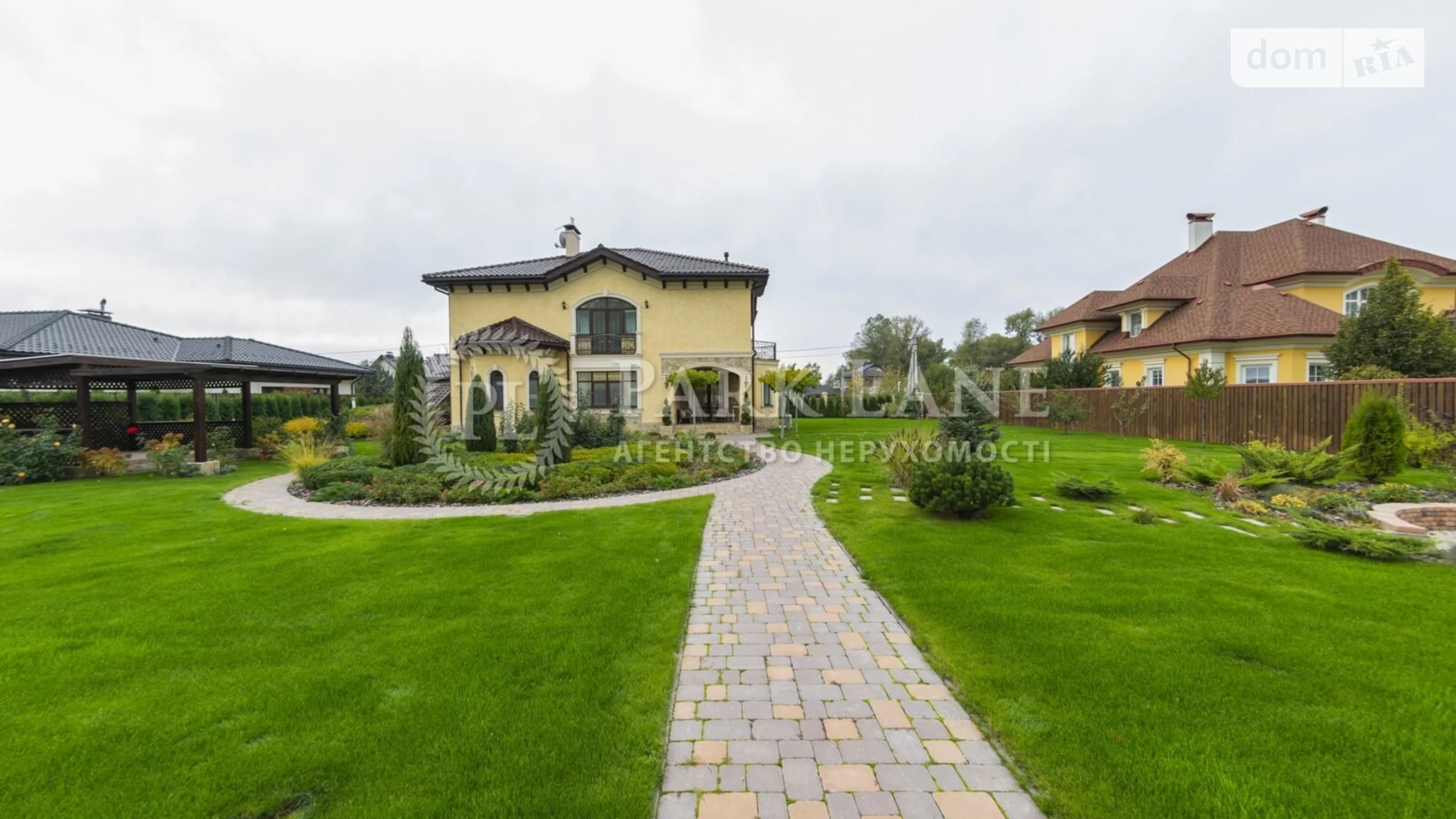 Продается дом на 2 этажа 290.8 кв. м с камином, цена: 765000 $ - фото 2