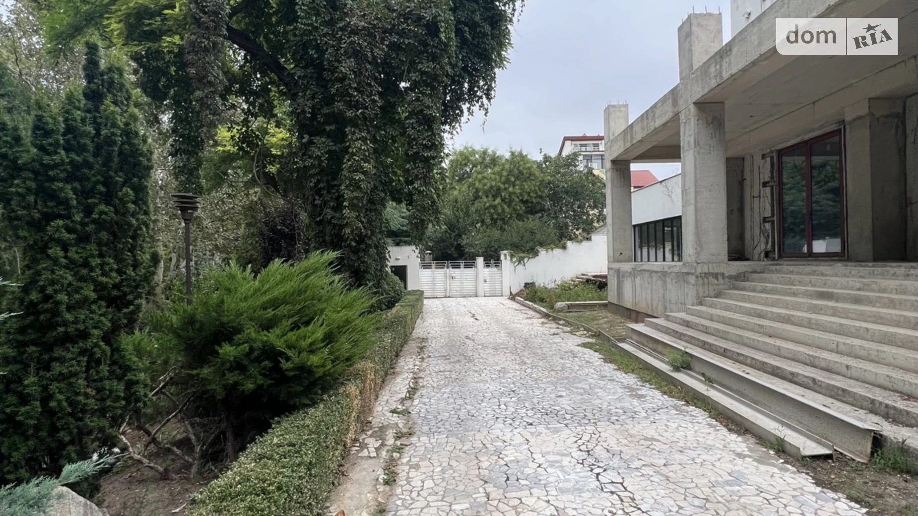 Продается дом на 2 этажа 450 кв. м с беседкой, цена: 950000 $ - фото 2
