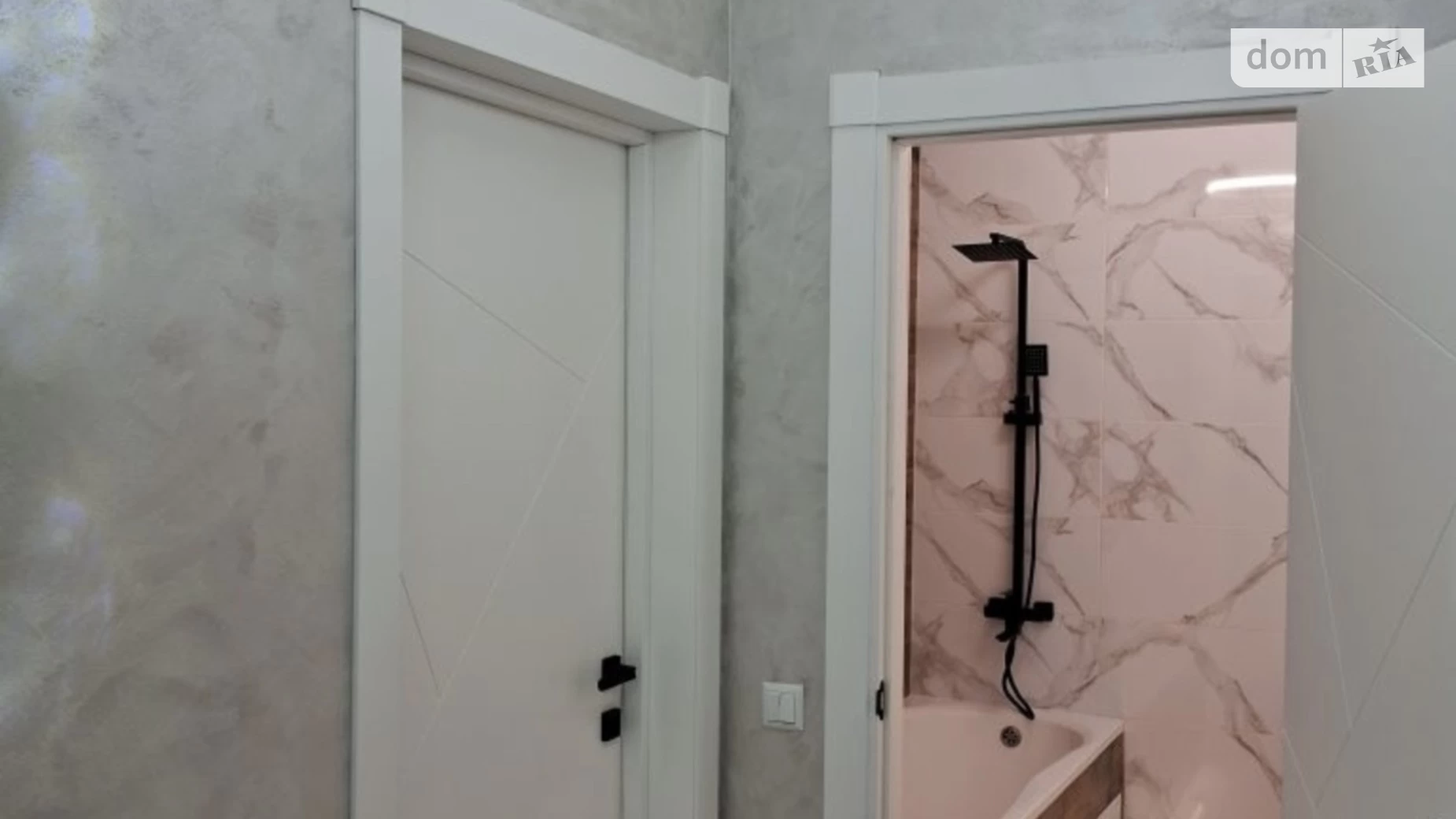 Продается 1-комнатная квартира 45 кв. м в Ивано-Франковске, ул. Казацкая, 175 - фото 4