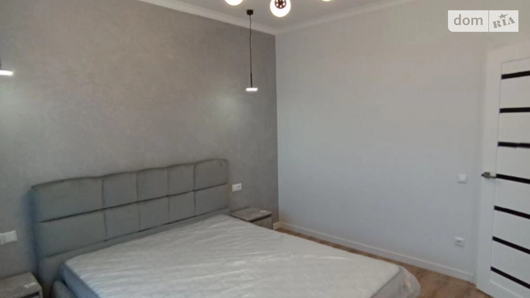 Продается 1-комнатная квартира 43.2 кв. м в Ивано-Франковске, ул. Высочана Семена, 18 корпус 20 - фото 4