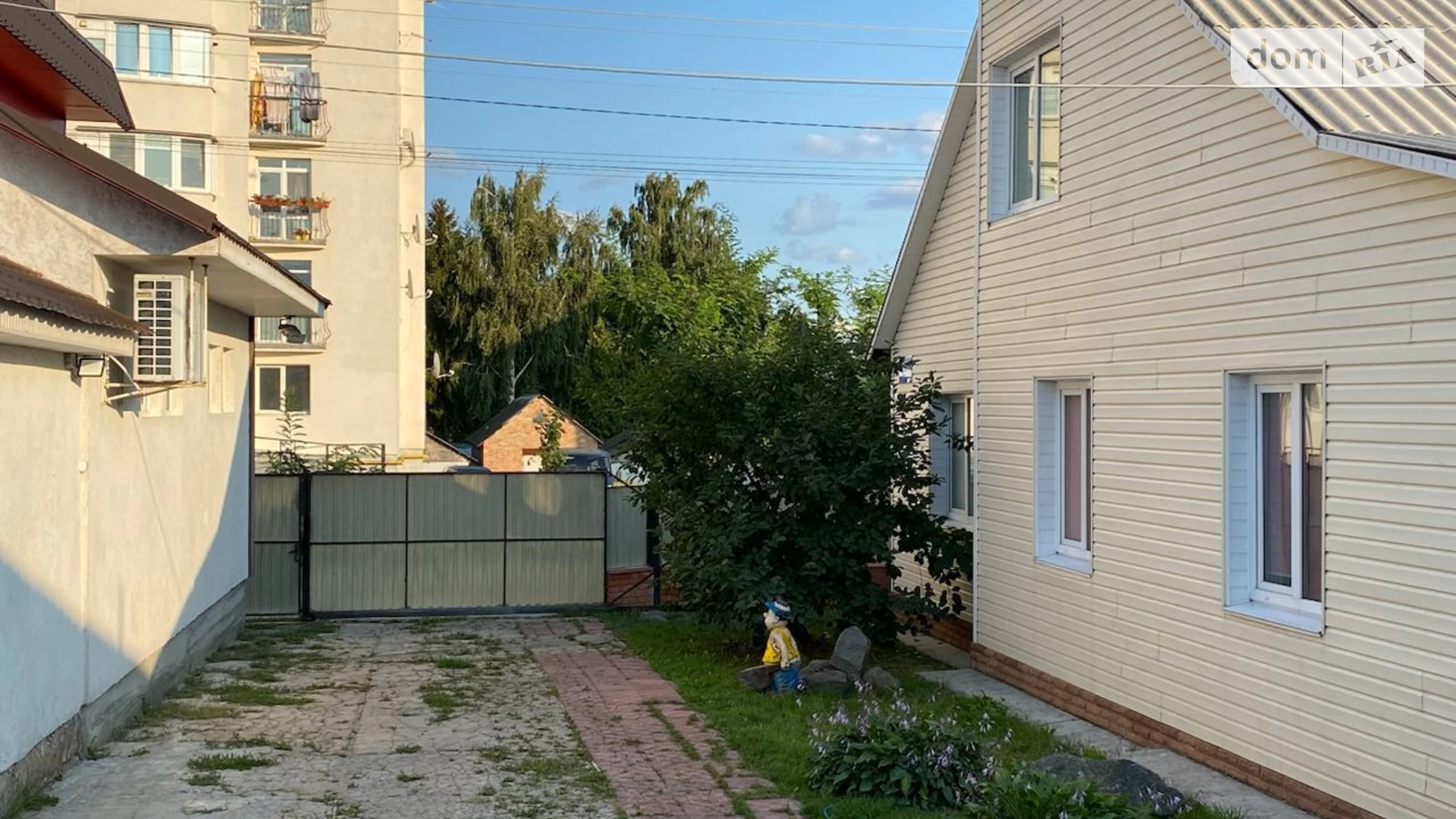 Продается дом на 2 этажа 256 кв. м с бассейном, цена: 160000 $ - фото 2