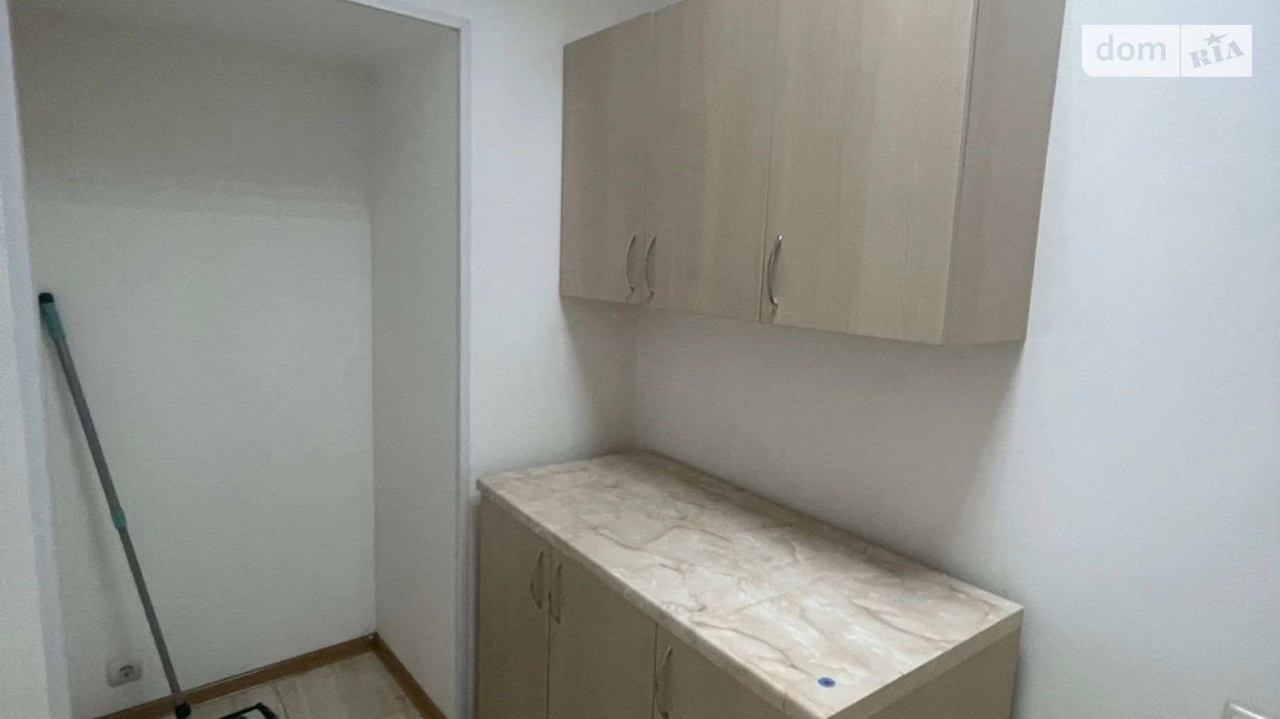 Сдается в аренду офис 130 кв. м в бизнес-центре, цена: 1000 $ - фото 3