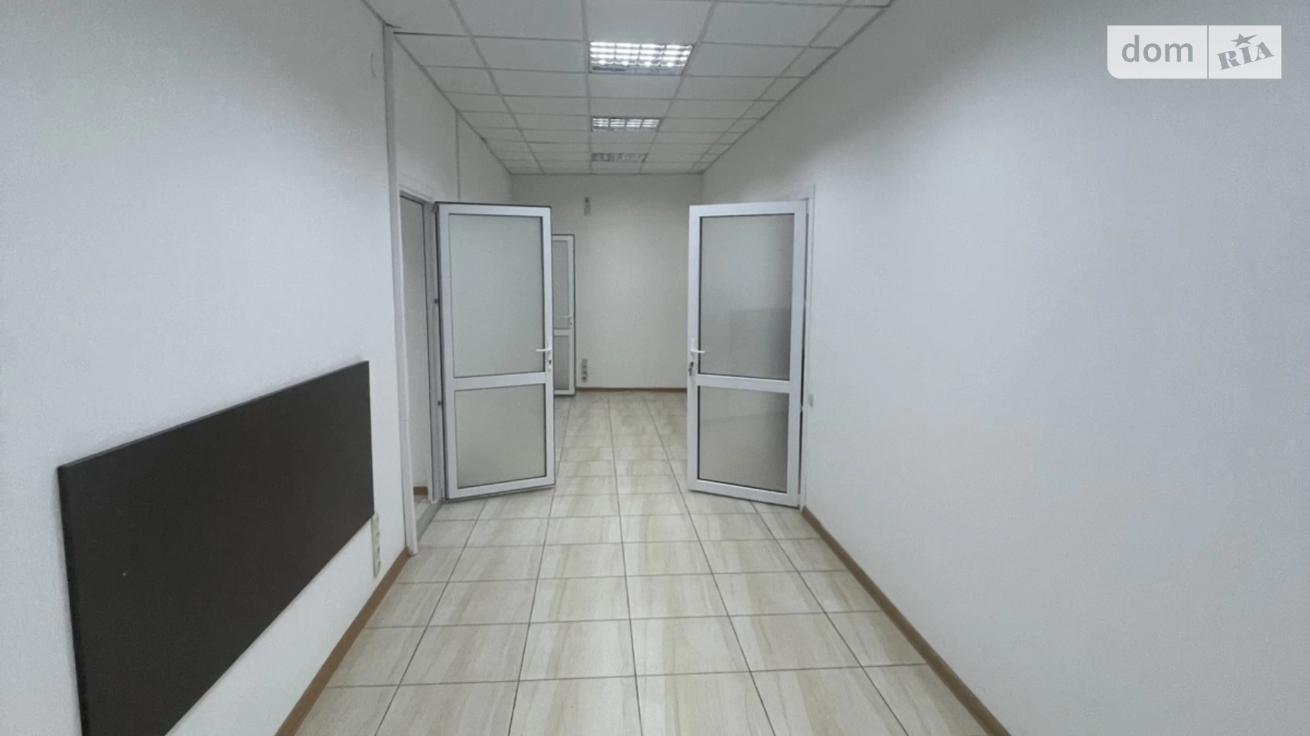 Сдается в аренду офис 130 кв. м в бизнес-центре, цена: 1000 $ - фото 5