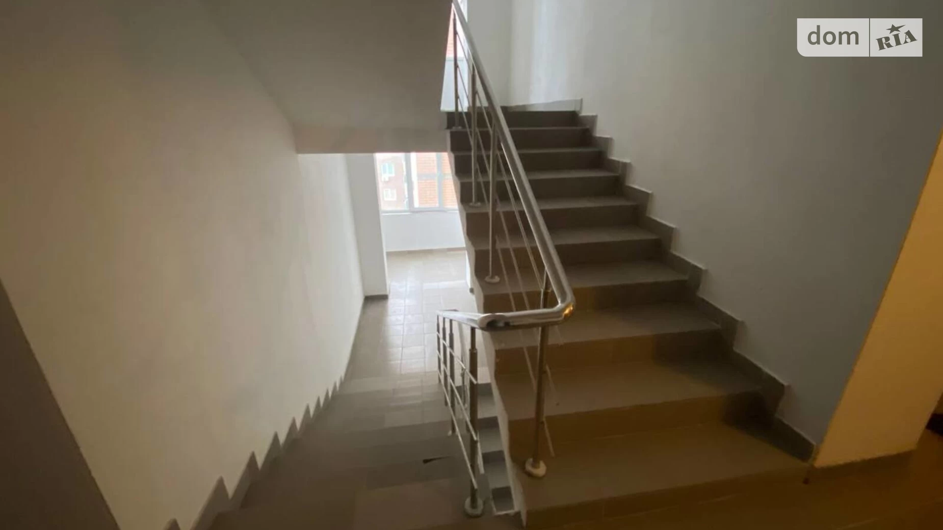 Продается 1-комнатная квартира 67 кв. м в Черкассах, ул. Гоголя, 261/3 - фото 4