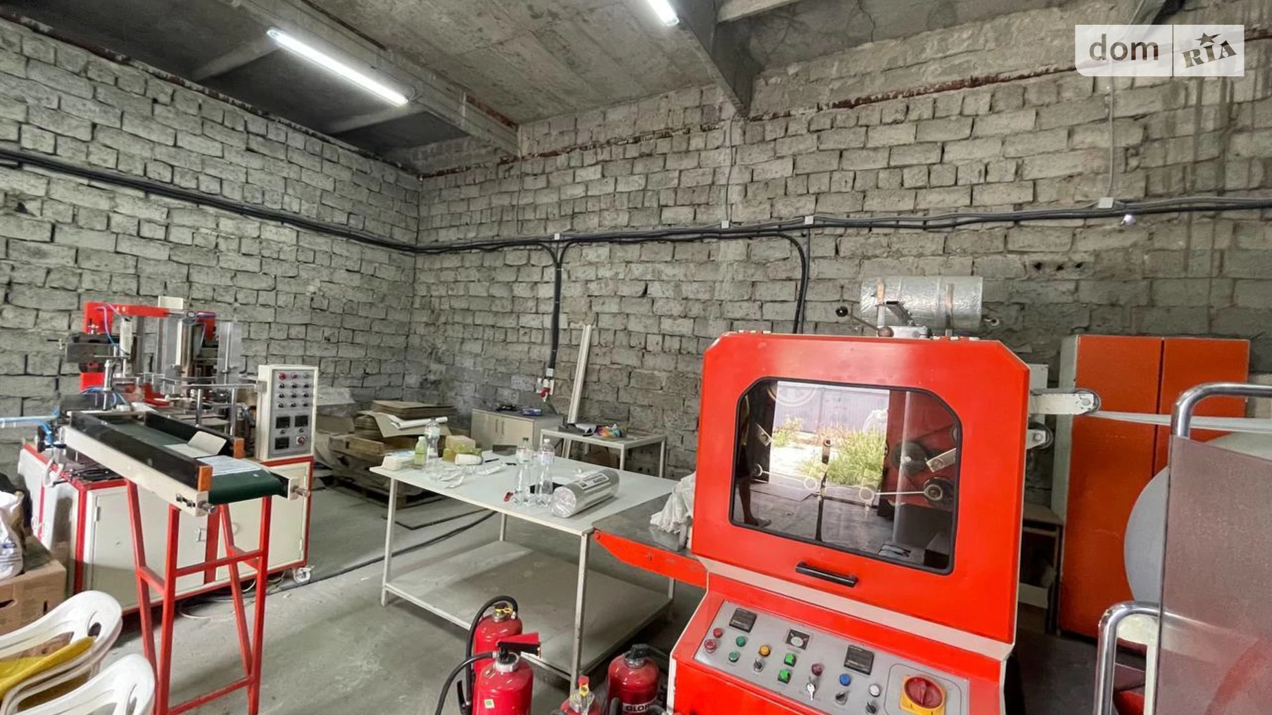 Продается объект сферы услуг 600 кв. м в 2-этажном здании, цена: 900000 $ - фото 2