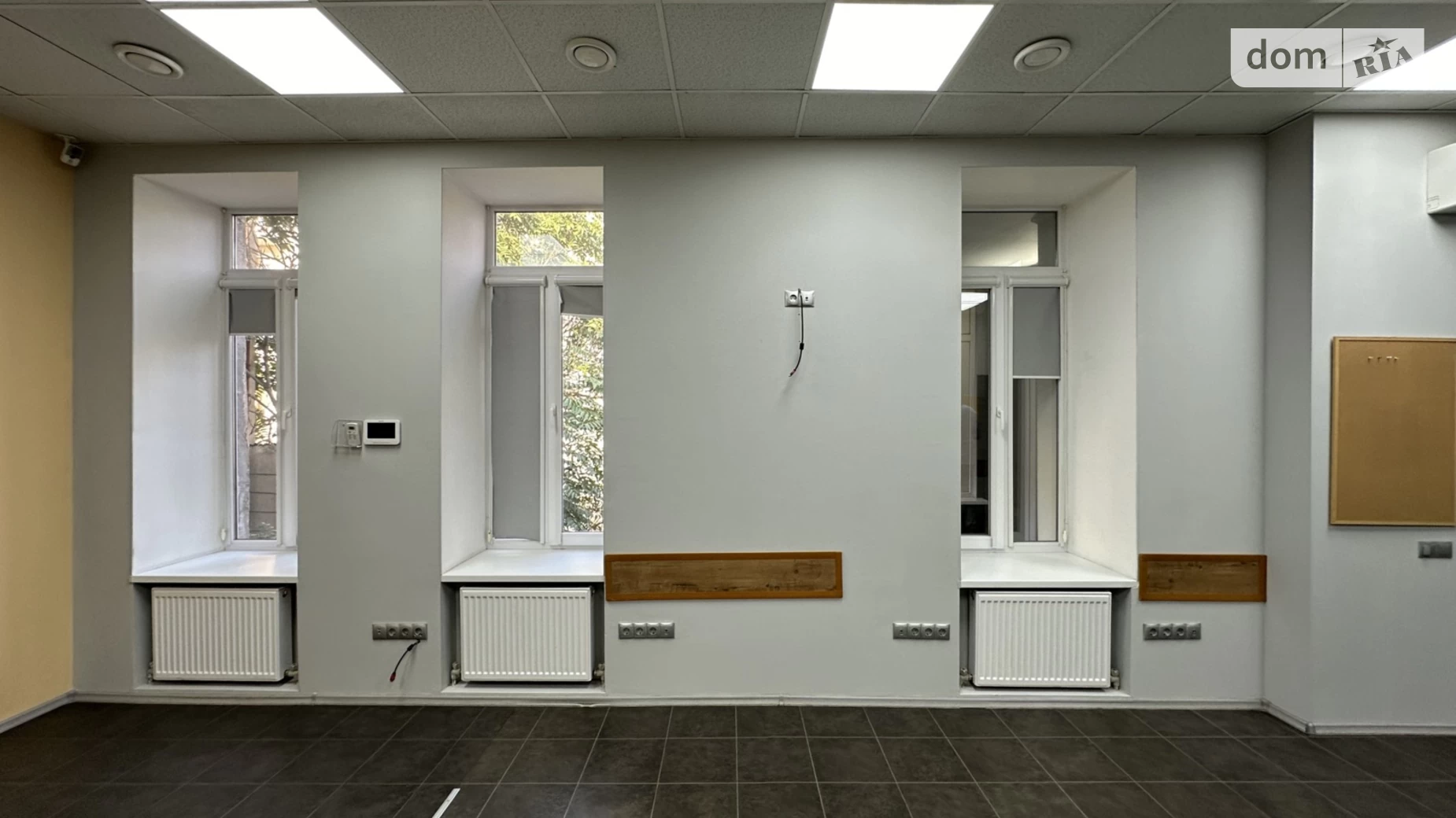 Сдается в аренду офис 110 кв. м в бизнес-центре, цена: 790 $ - фото 2