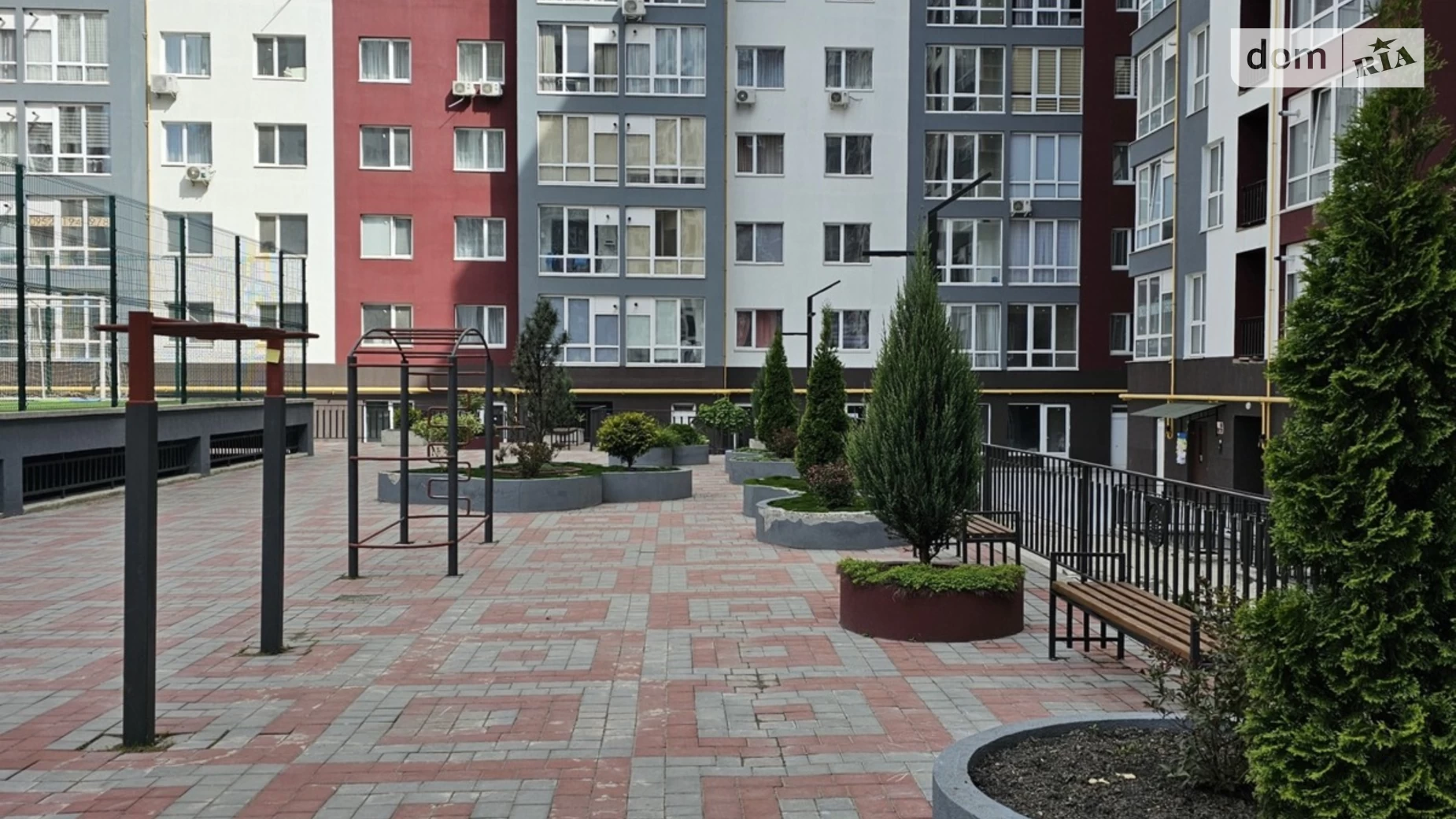 Продается 2-комнатная квартира 65 кв. м в Ивано-Франковске, ул. Княгинин, 44 - фото 3