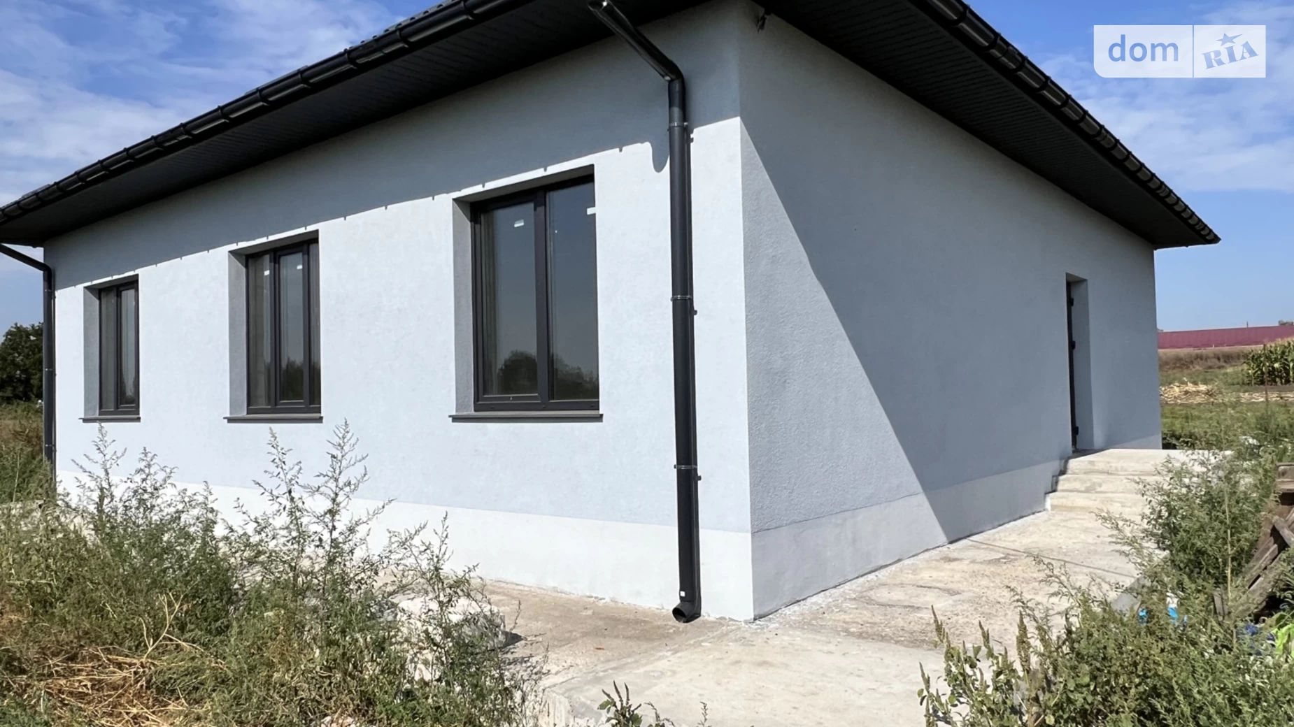 Продается одноэтажный дом 120 кв. м с бассейном, цена: 65000 $ - фото 2