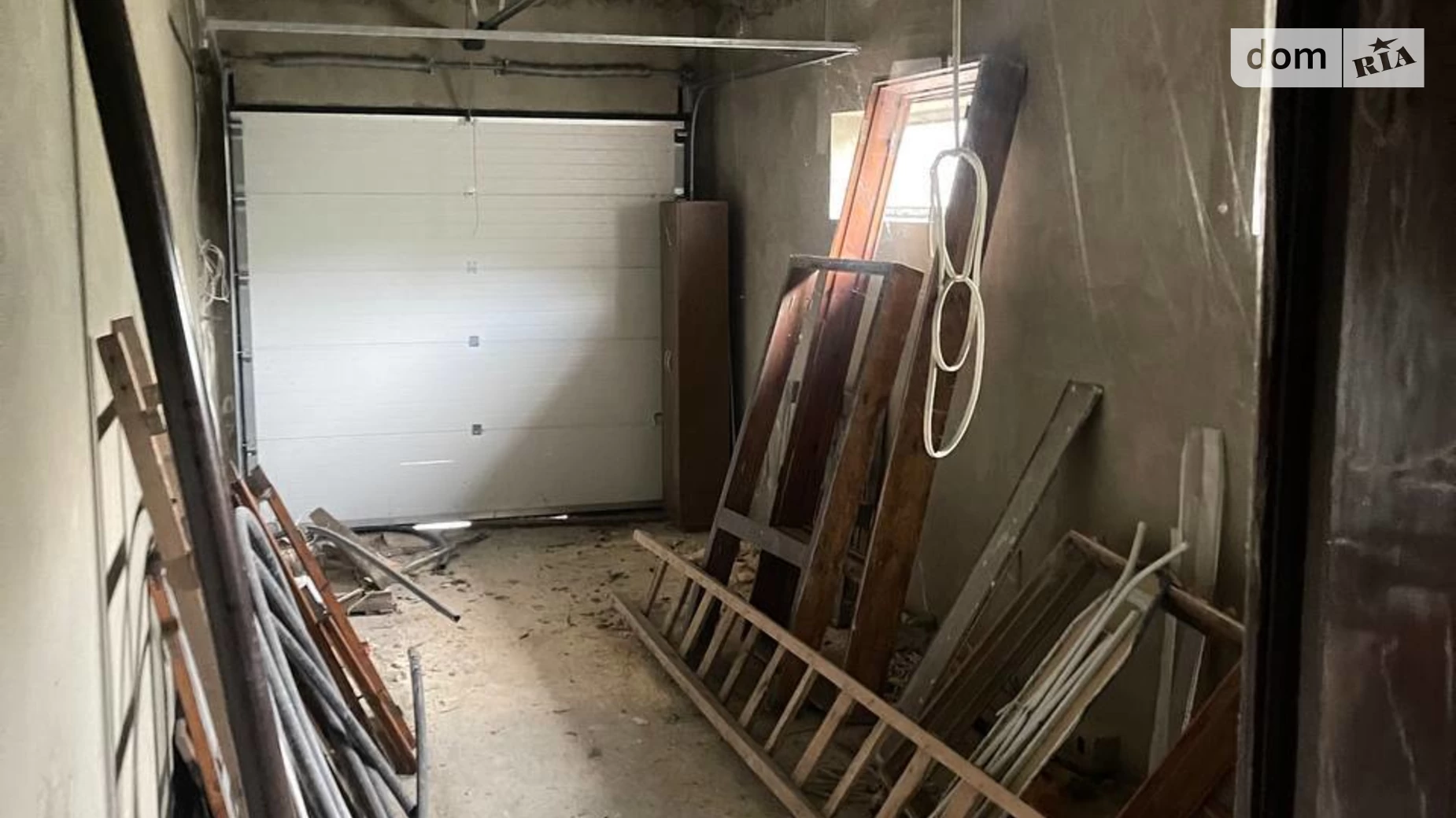 Продается дом на 2 этажа 256.3 кв. м с беседкой, цена: 168000 $ - фото 2