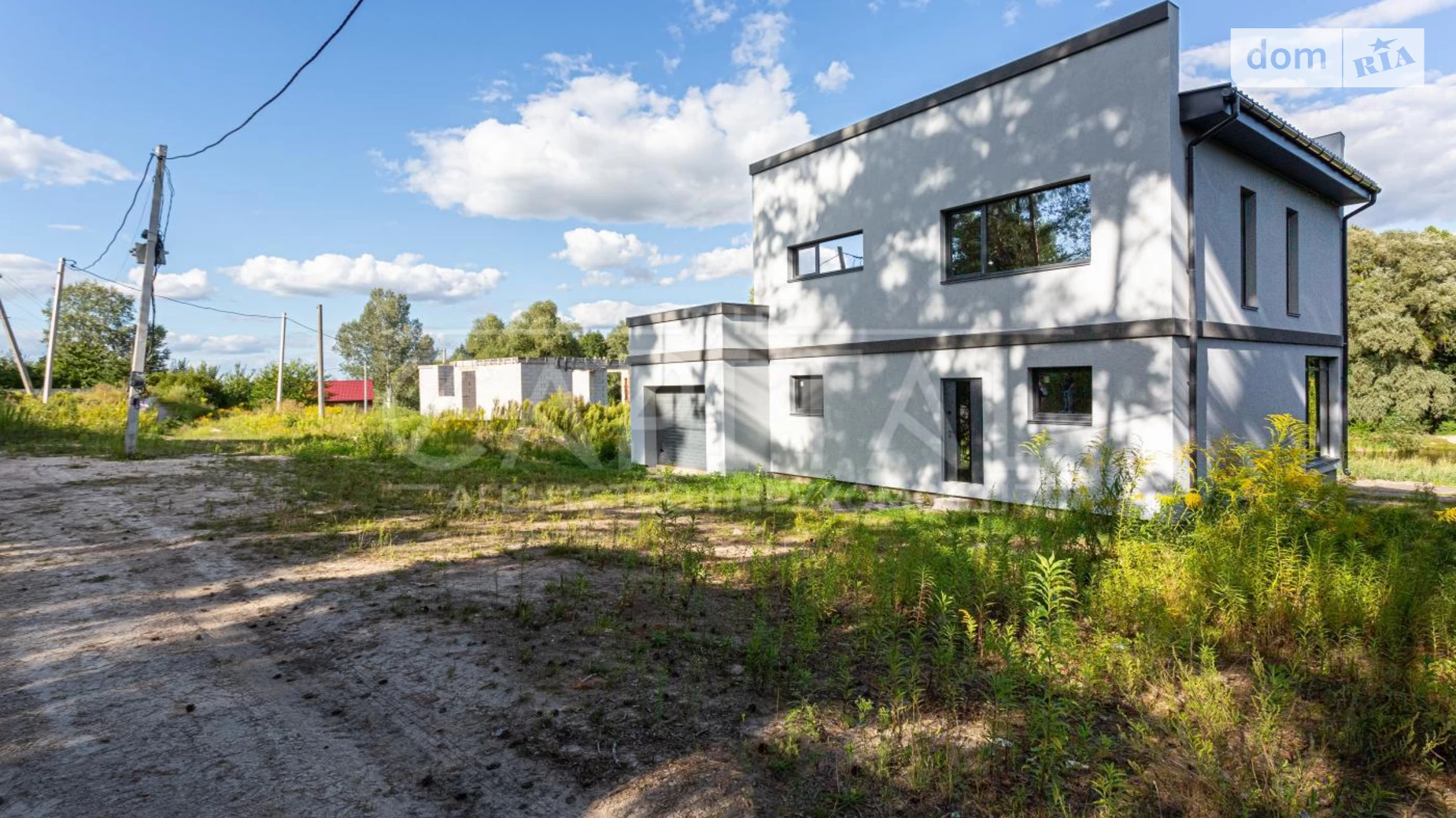 Продается дом на 2 этажа 190 кв. м с подвалом, цена: 210000 $ - фото 2