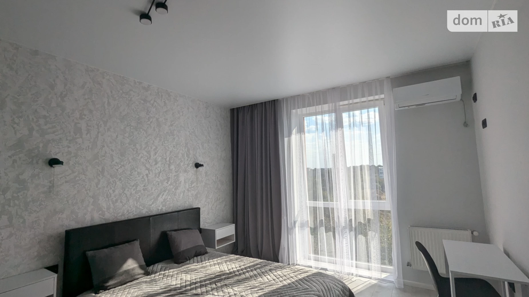 Продается 1-комнатная квартира 46 кв. м в Черновцах - фото 2