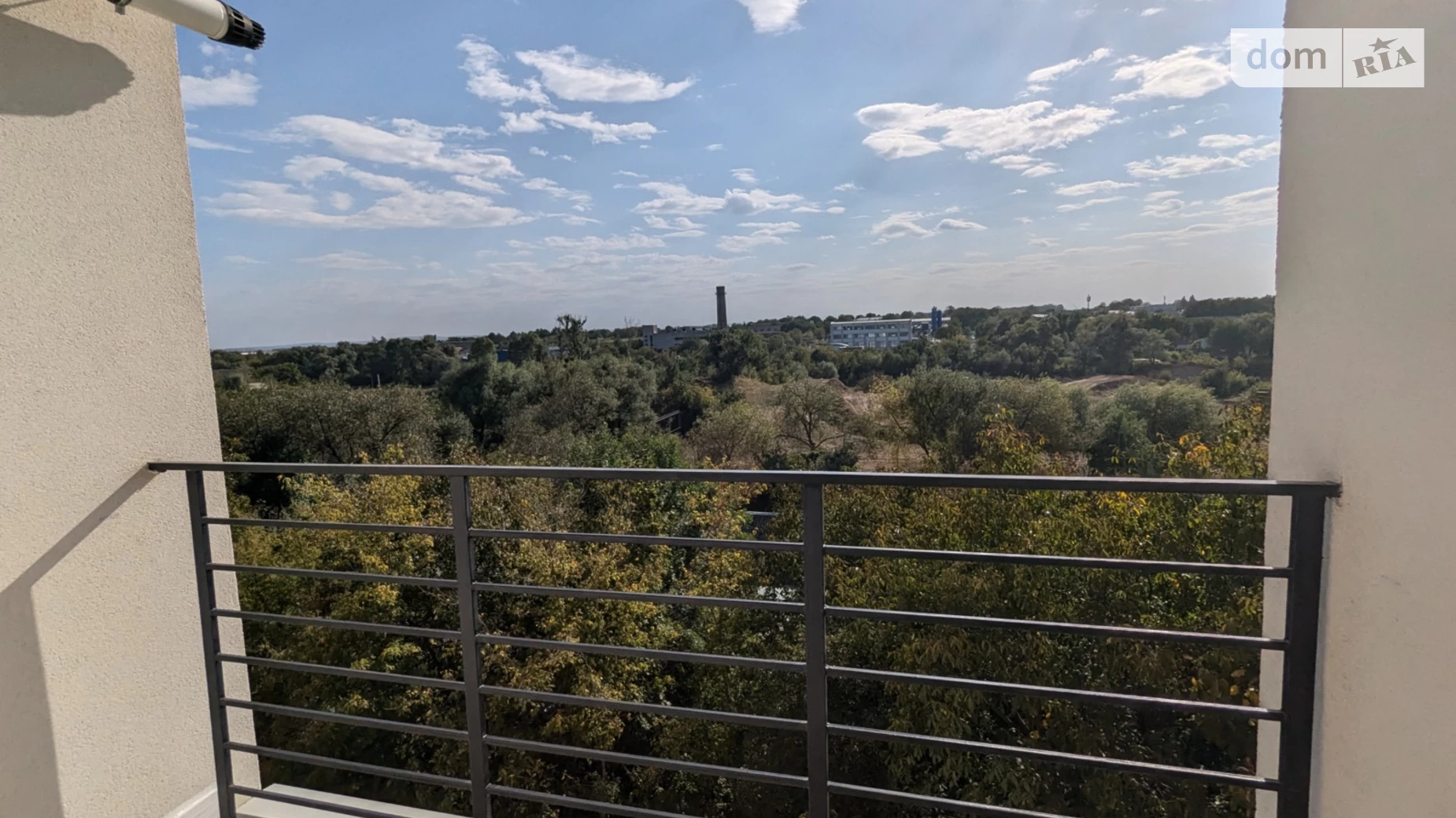 Продается 1-комнатная квартира 46 кв. м в Черновцах - фото 4
